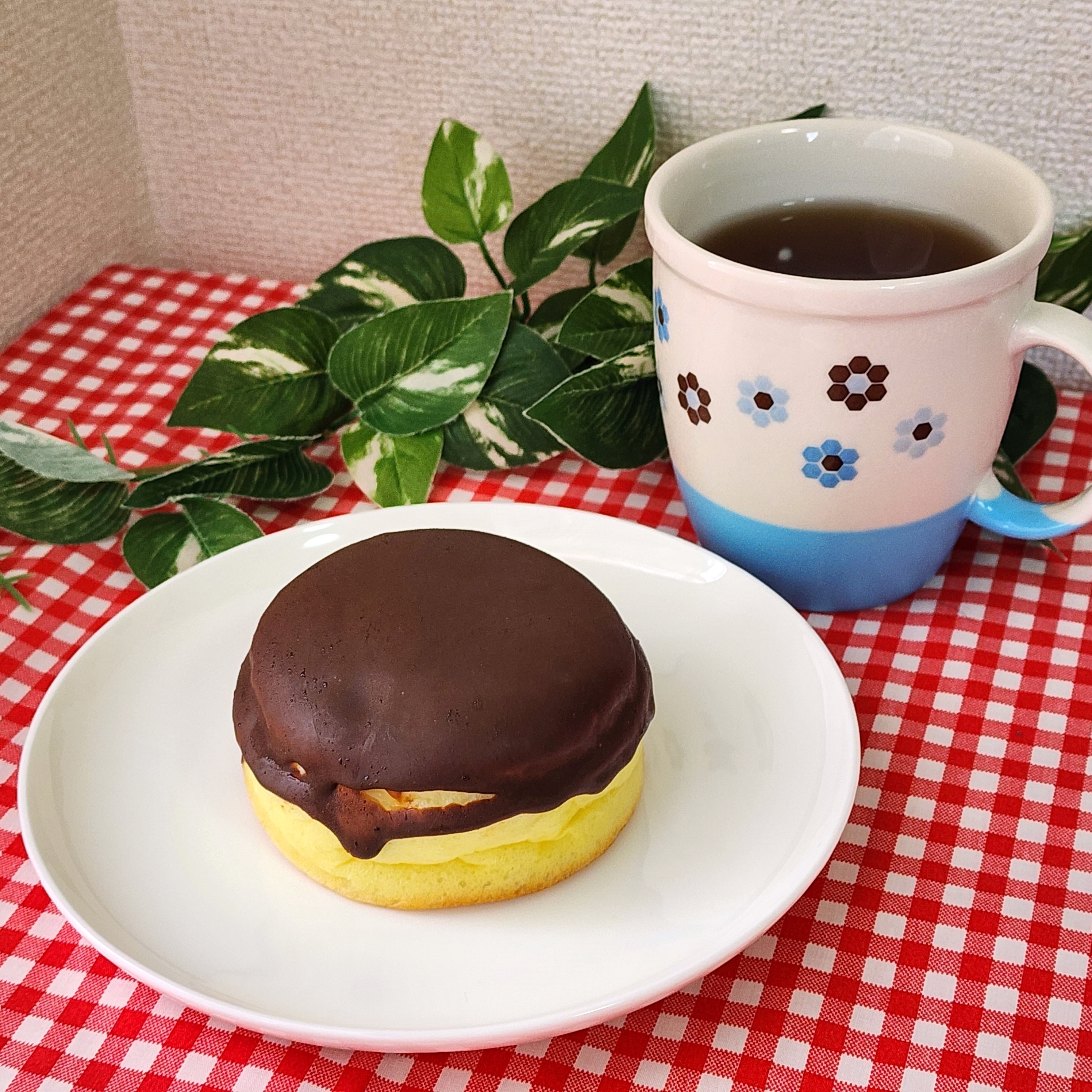 セブン-イレブンのおすすめパン「プリンみたいなパン1998年」