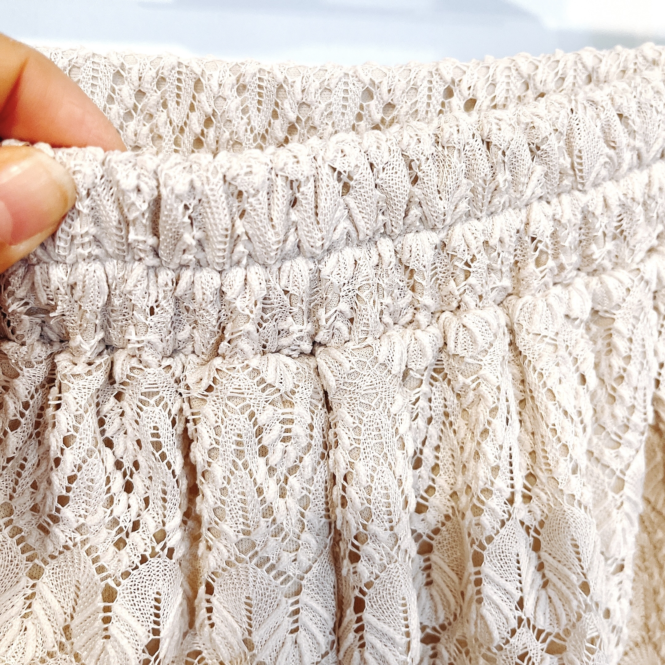 しまむらのおすすめファッションアイテム「レースナロースカート」