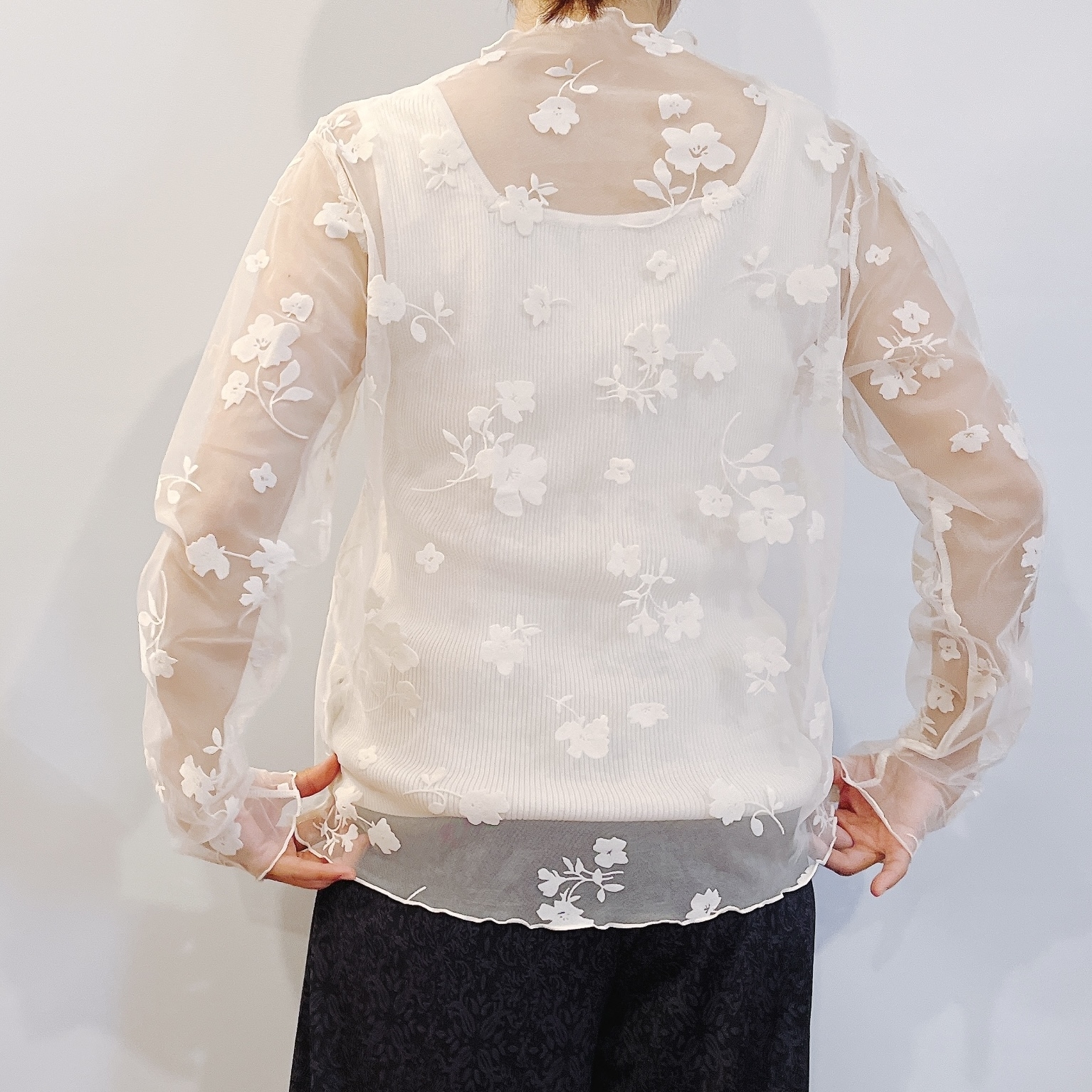 しまむらのおすすめファッションアイテム「フロッキチュールフラワPO」