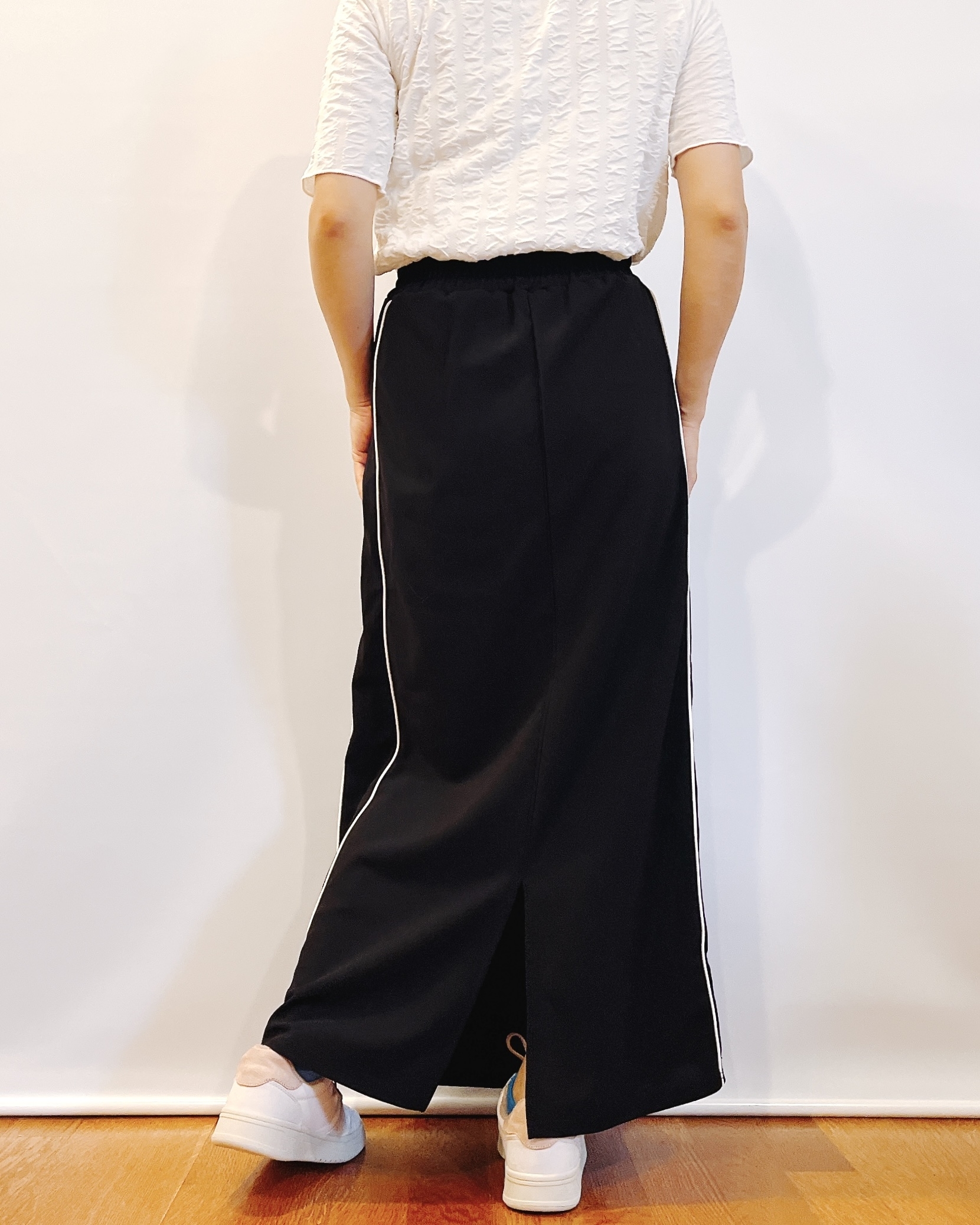 しまむらのおすすめファッションアイテム「ラインスカート」