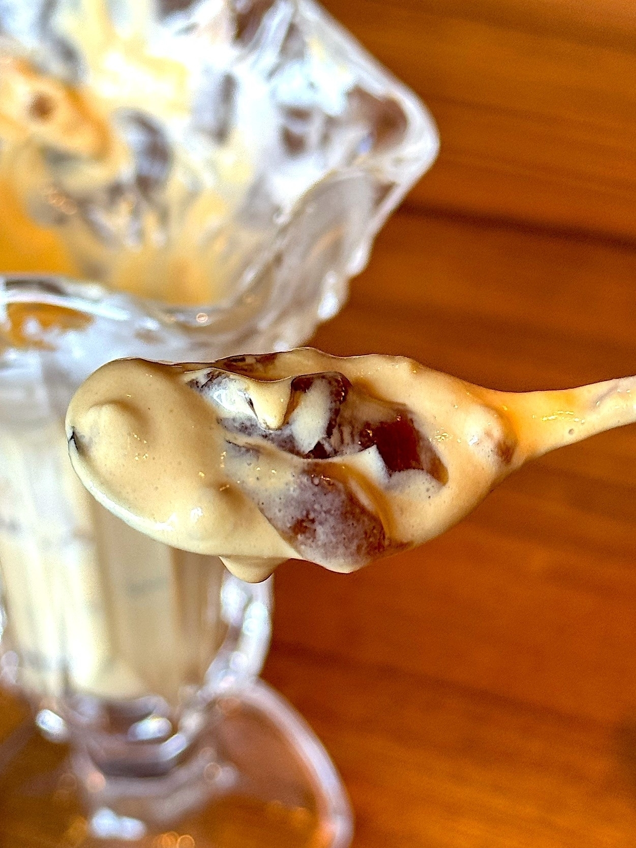 びっくりドンキーのおすすめスイーツ「塩キャラメルプリンパフェ」