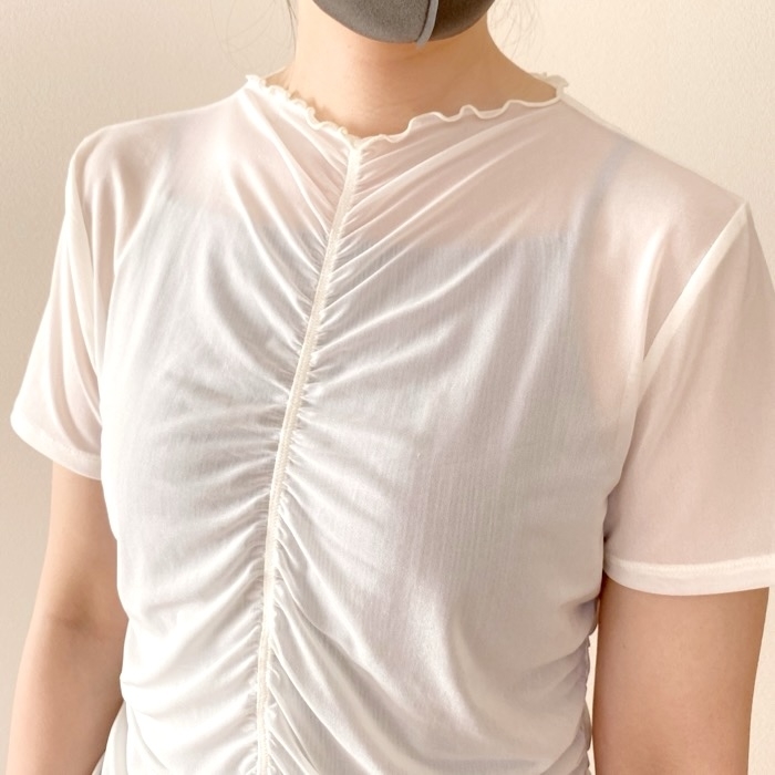 GU（ジーユー）のおすすめファッションアイテム「シアーギャザーT（半袖）Q」