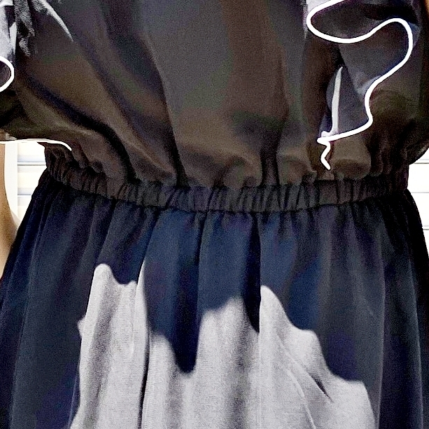 Honeys（ハニーズ）のおすすめワンピース「配色フリルワンピース」