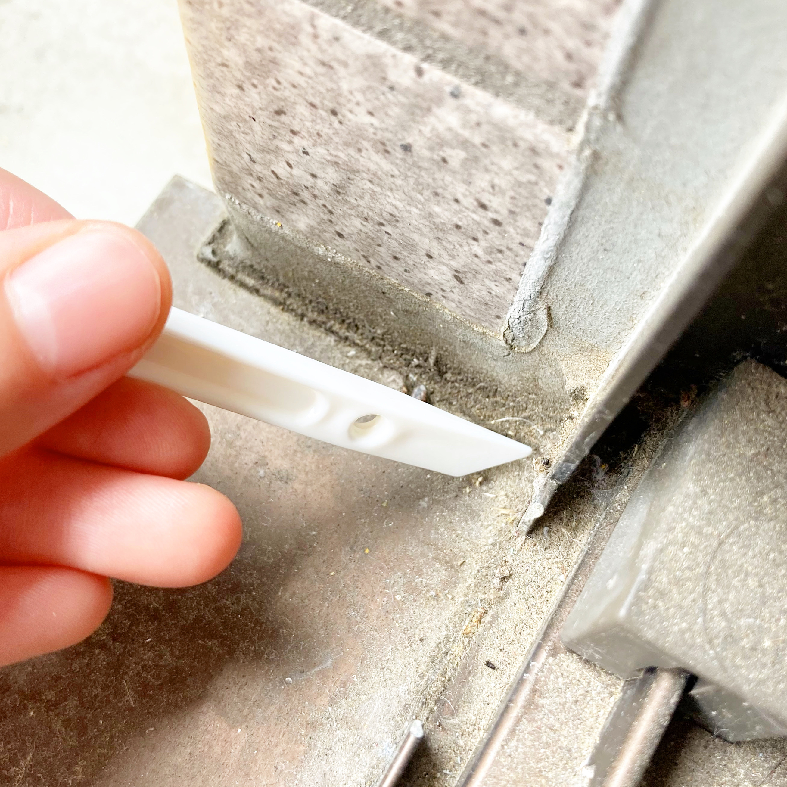 CanDo(キャンドゥ)の掃除アイテム「すきまブラシ 5本」