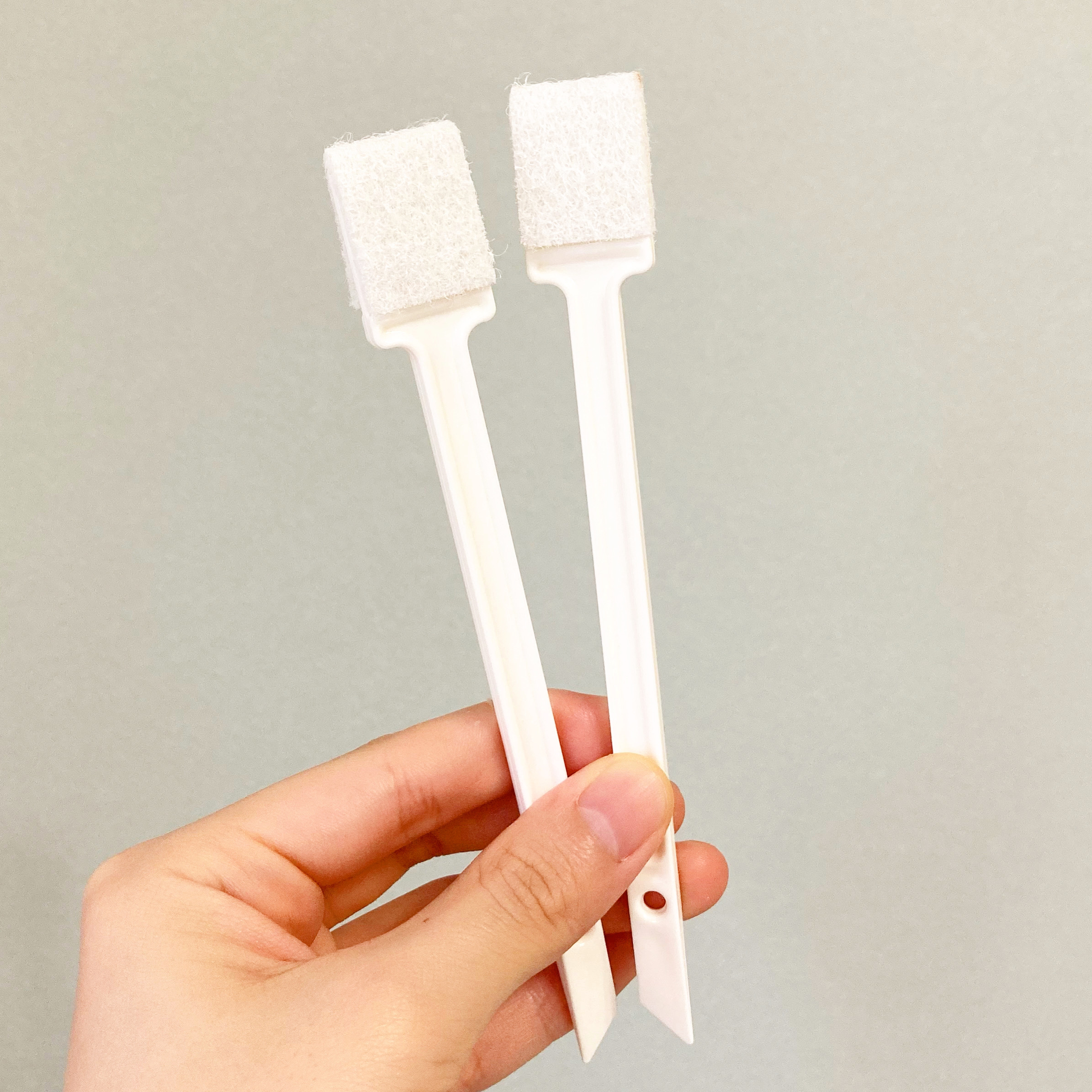 CanDo(キャンドゥ)の掃除アイテム「すきまブラシ 5本」