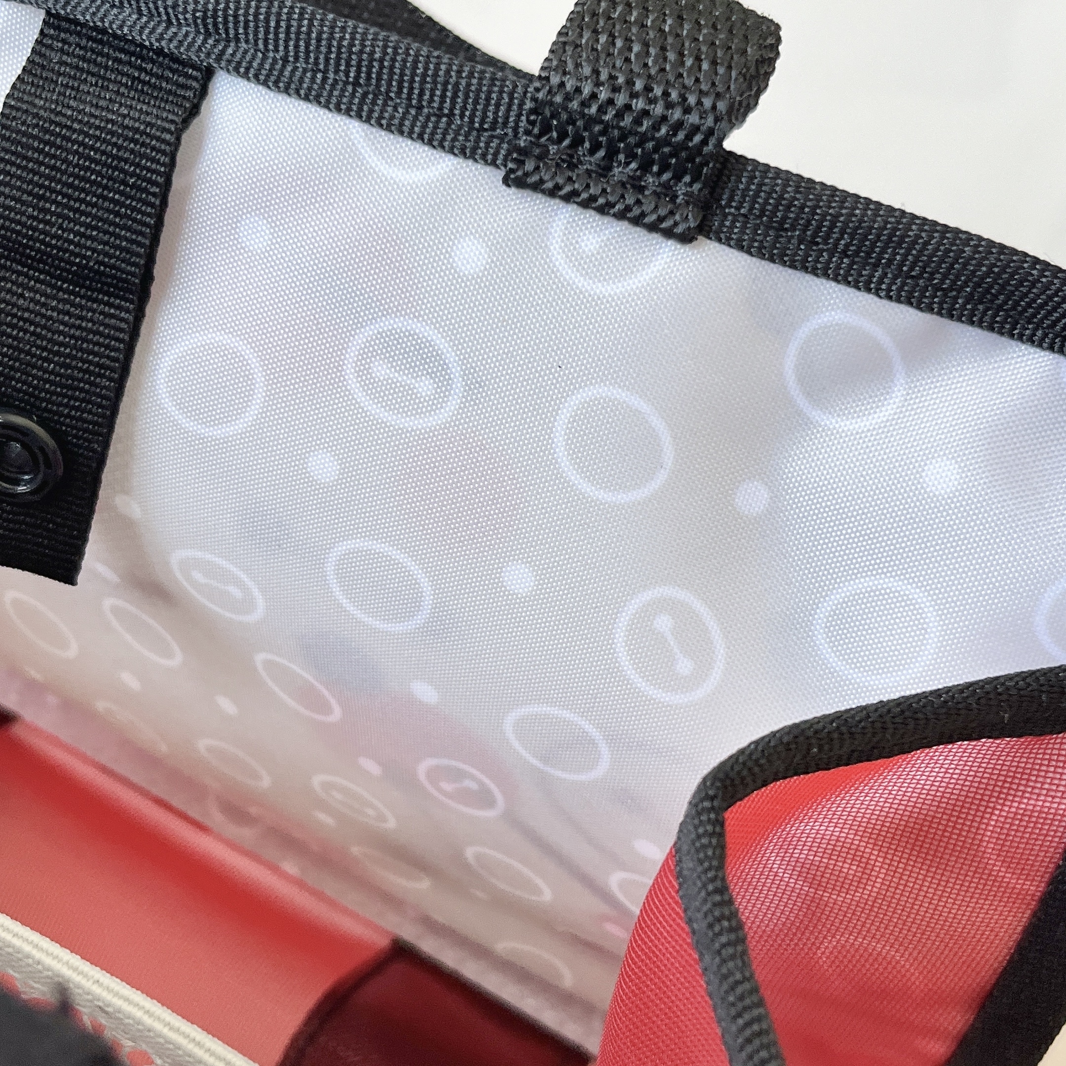 ディズニーランドのおすすめお土産「スパバッグ ベイマックス」