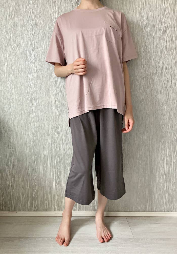 Honeys（ハニーズ）のおすすめパジャマ「ロゴ刺繍入りルームウェア（上下セット）」