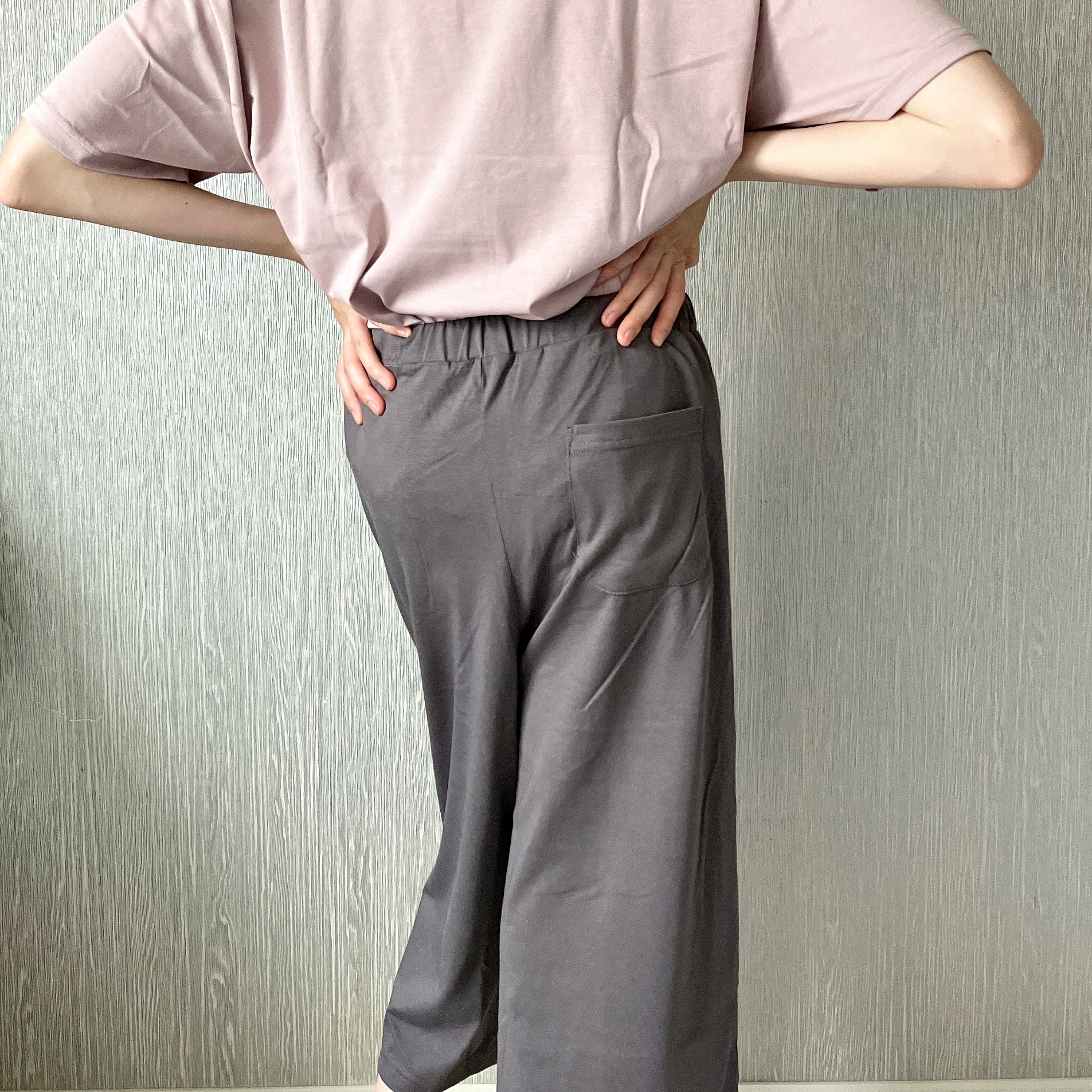 Honeys（ハニーズ）のおすすめパジャマ「ロゴ刺繍入りルームウェア（上下セット）」