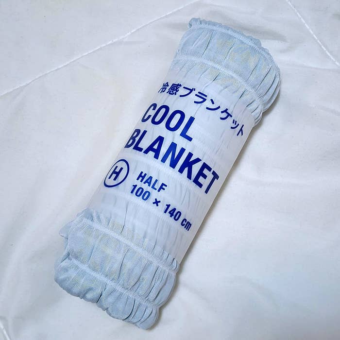 Francfranc(フランフラン)のおすすめ夏グッズ「ひんやり リップル ブランケット(毛布)ハーフ」