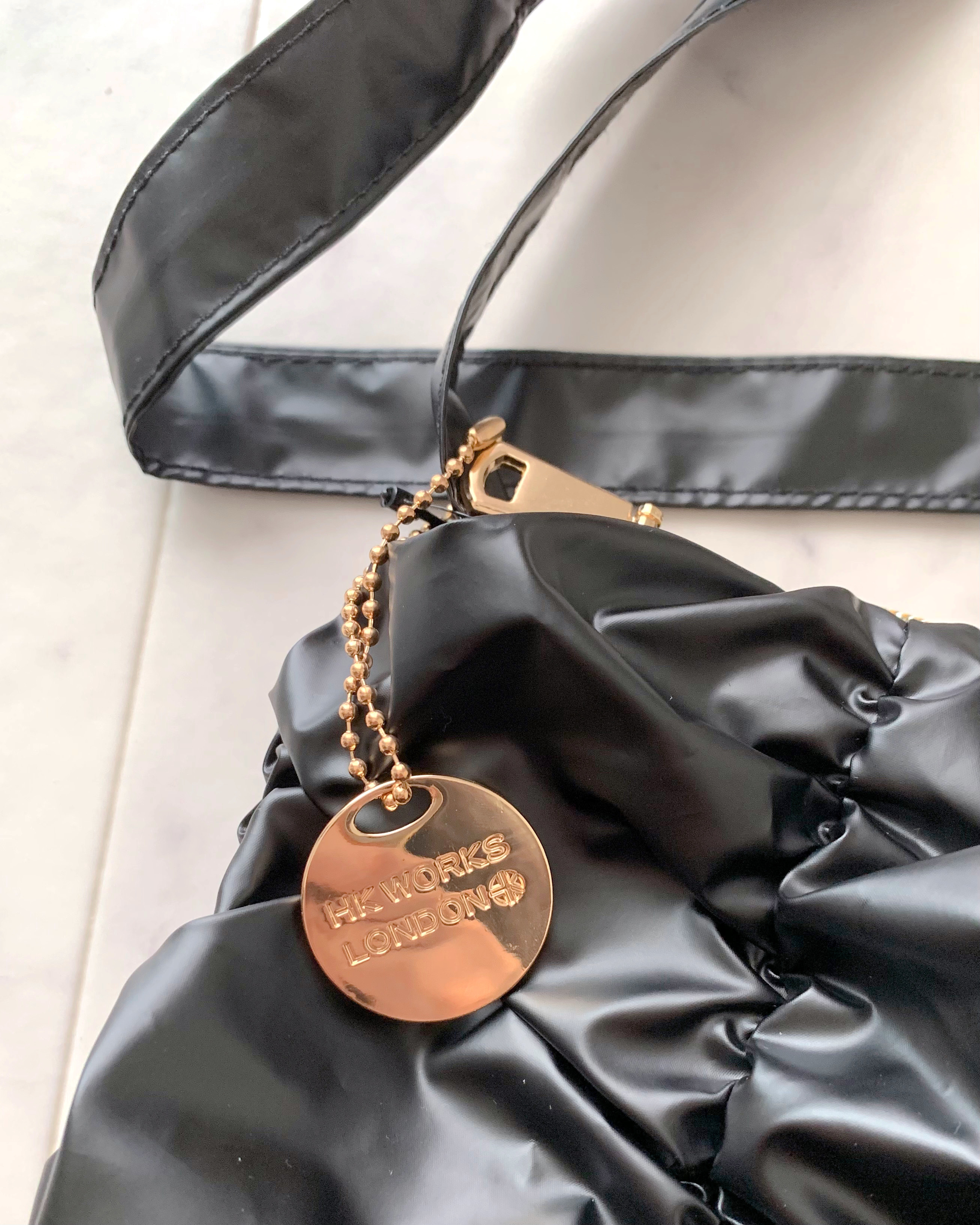 しまむらのおすすめファッションバッグ「HKシャーリングショルダー」