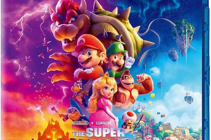 映画「ザ・スーパーマリオブラザーズ・ムービー」ブルーレイ＋DVDカバー。マリオ、ルイージ、ピーチ姫、クッパなどの人気キャラが描かれている。