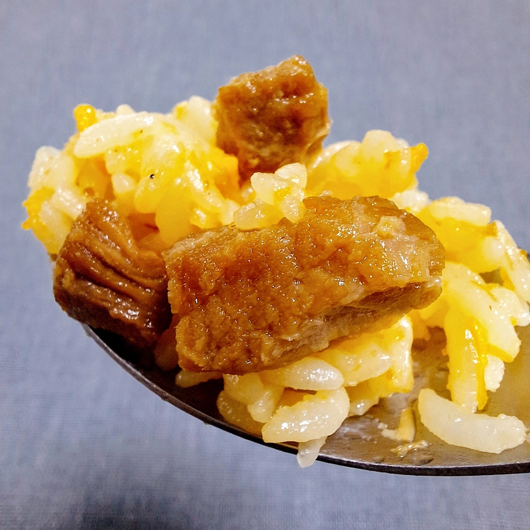 FamilyMart(ファミリーマート)のおすすめ冷凍食品「ゴロっとチャーシューの極うま炒飯」