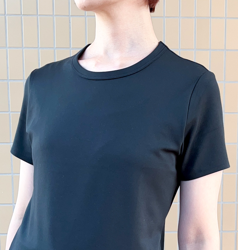 UNIQLO（ユニクロ）のおすすめファッションアイテム「ウルトラストレッチエアリズムT」