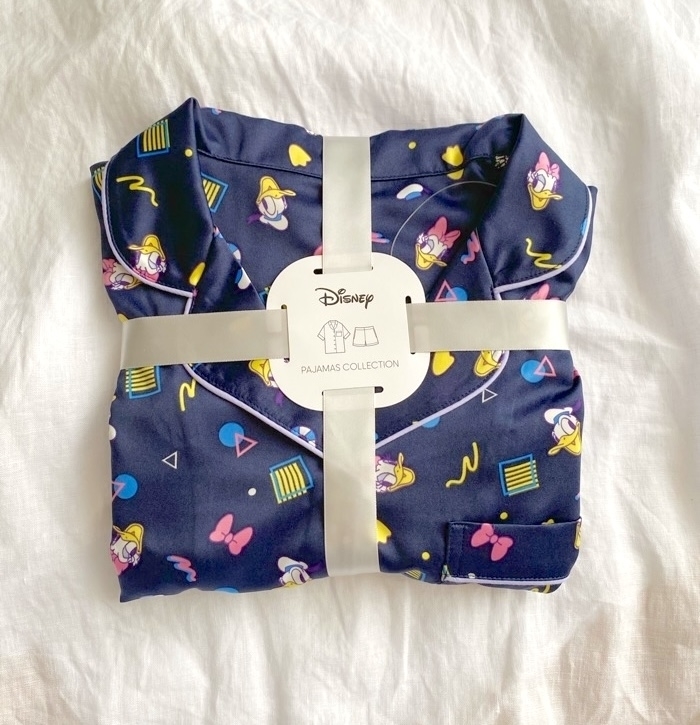 GU(ジーユー)のおすすめファッションアイテム「サテンパジャマ(半袖&ショートパンツ)Disney」