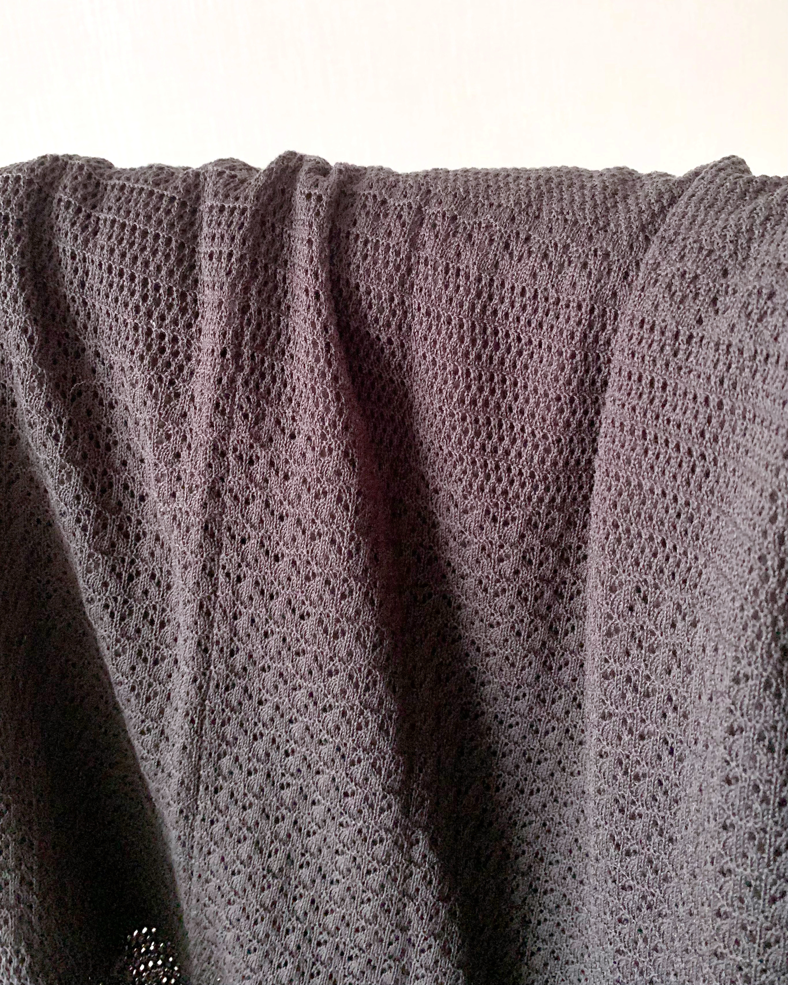 しまむらのおすすめファッションアイテム「HKAcスカシニットSK87」