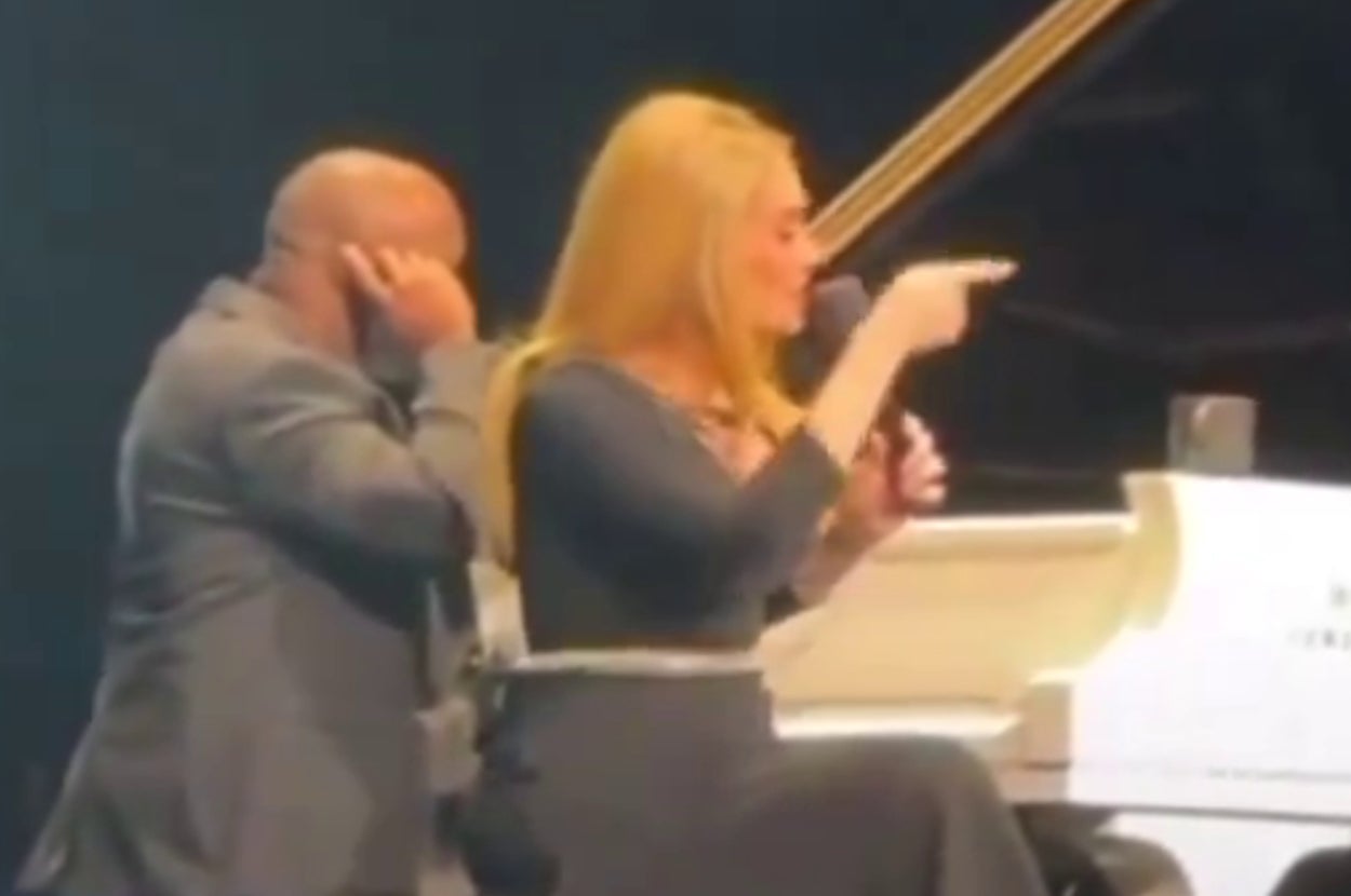 Adele Blasts Fan Who Shouted 'Pride Sucks' at Las Vegas Show: 'Don't Be So F*cking Ridiculous' - Vimarsana News