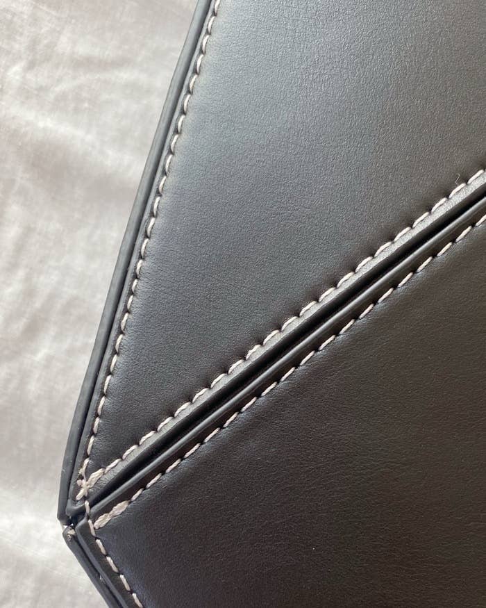 ZARA（ザラ）のおすすめファッションアイテム「ジオメトリック クロスボディバッグ」