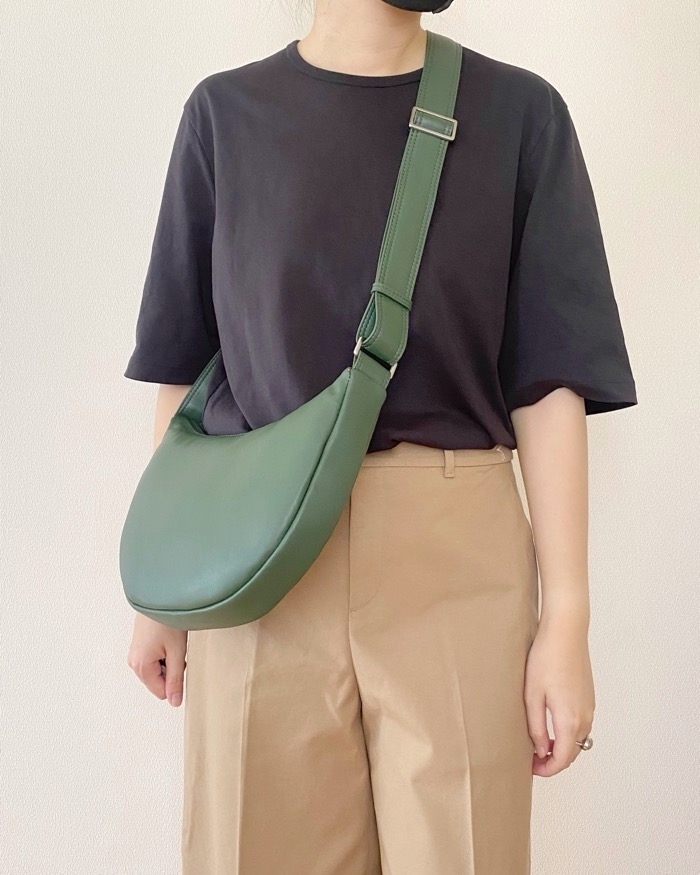 ZARAのオススメのバッグ「SOFT ミニ バッグ」のコーディネート