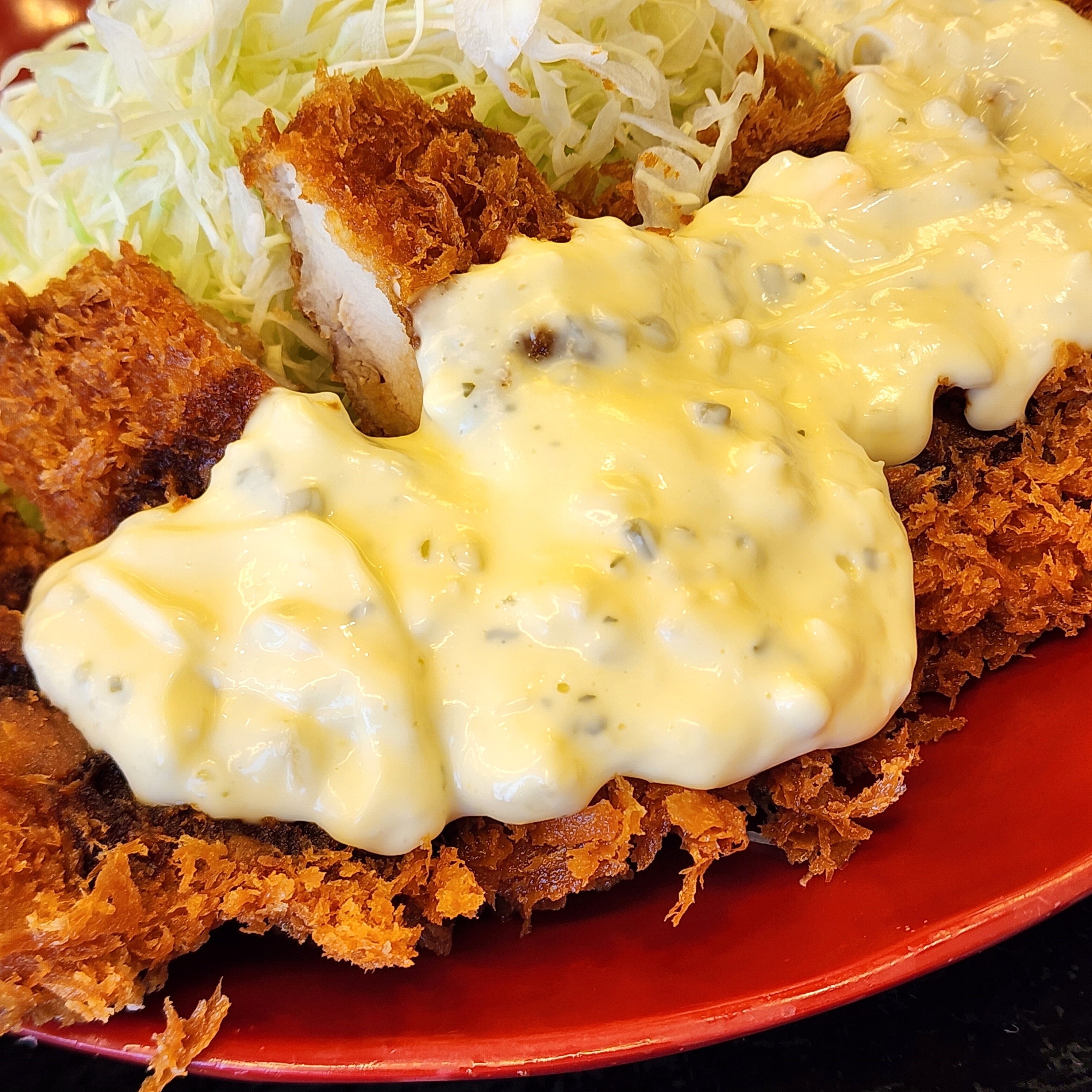 かつやのおすすめフード「タルタルチキンカツ定食」