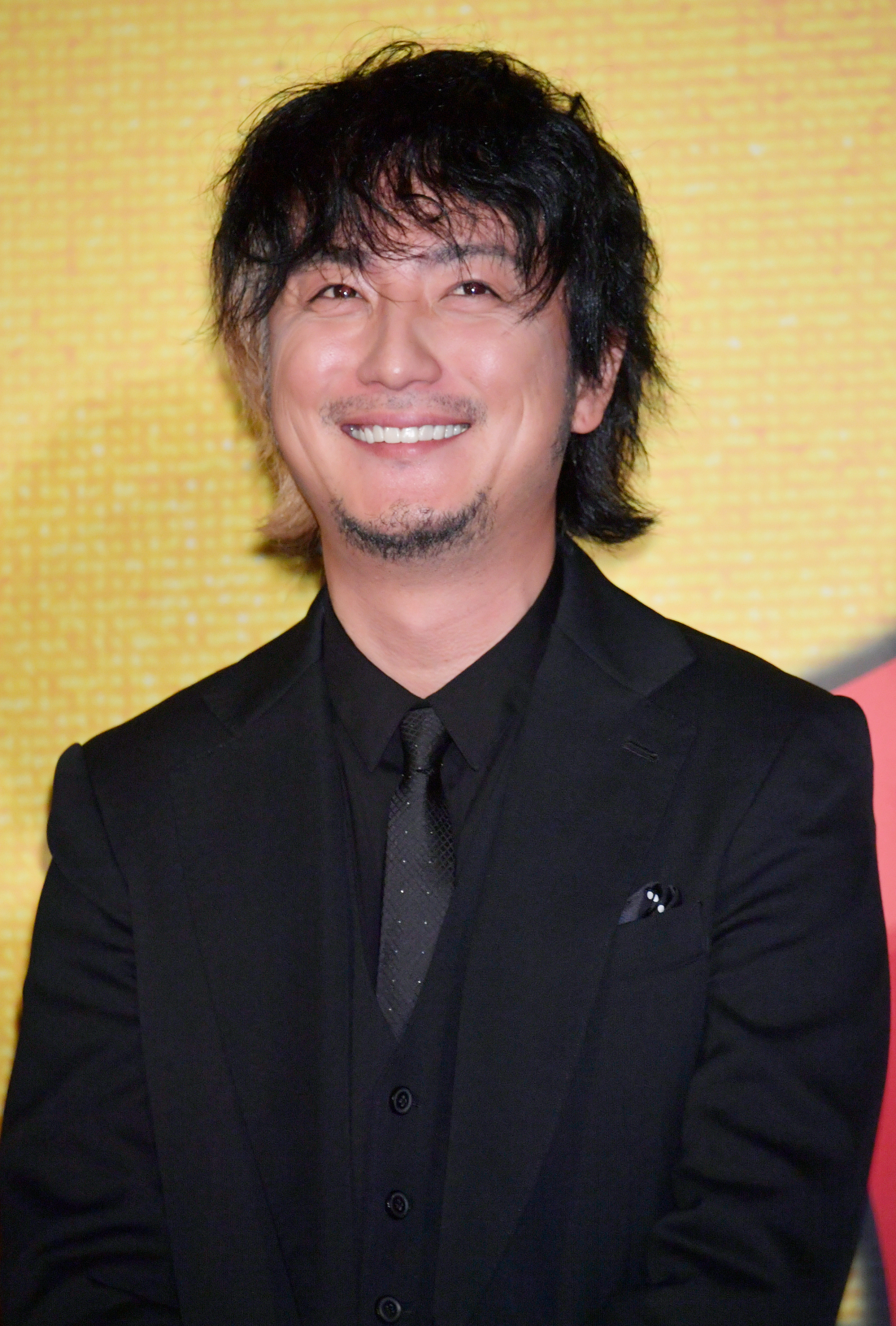 上地雄輔 直筆サイン Tシャツ 遊助 直筆サイン入り ほねぞー、ひまわりTシャツ 上地雄輔 Amazon.co.