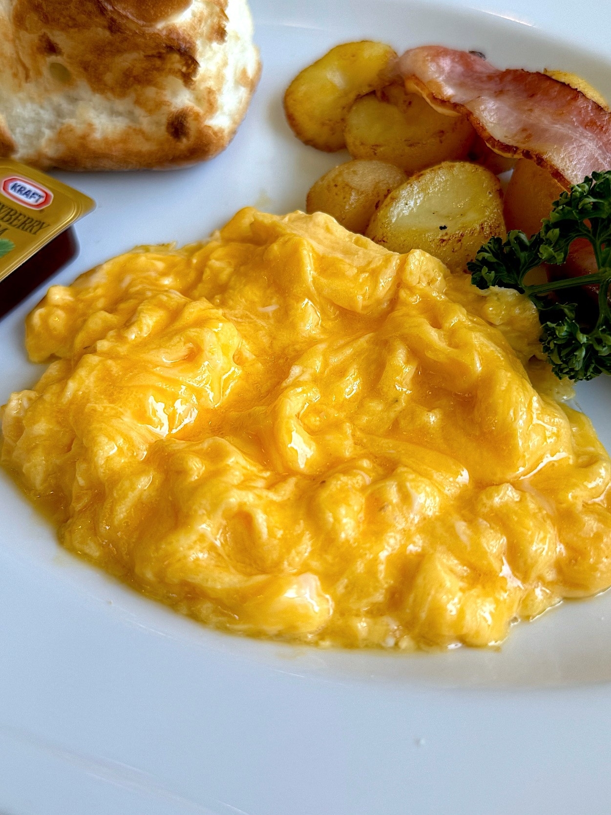 ロイヤルホストのオススメのモーニング「ロイヤルホストモーニング~オニオングラタンスープ・サラダ付~」