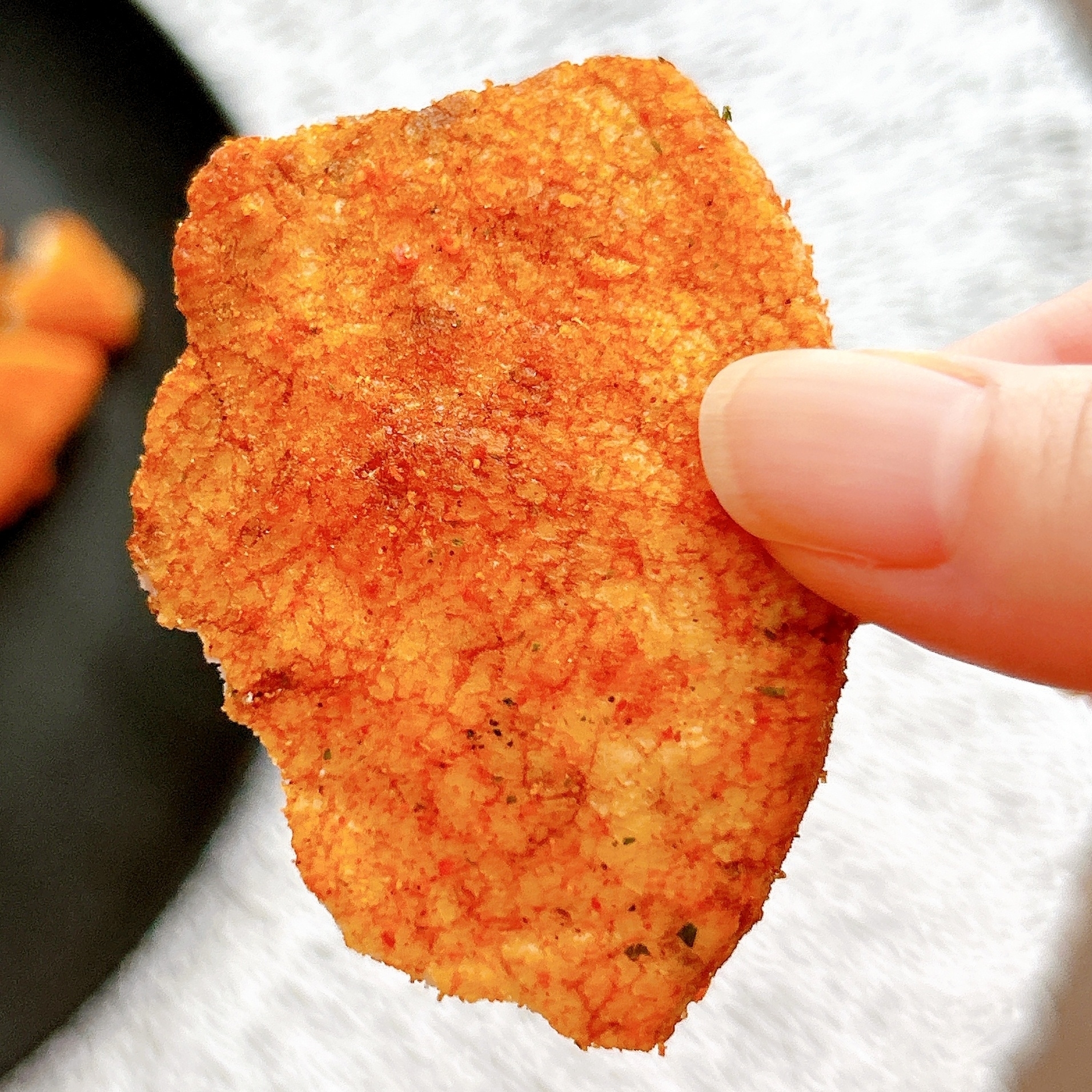 FamilyMart(ファミリーマート)のおすすめお菓子「香りと辛味が引き立つ手割り七味せん」