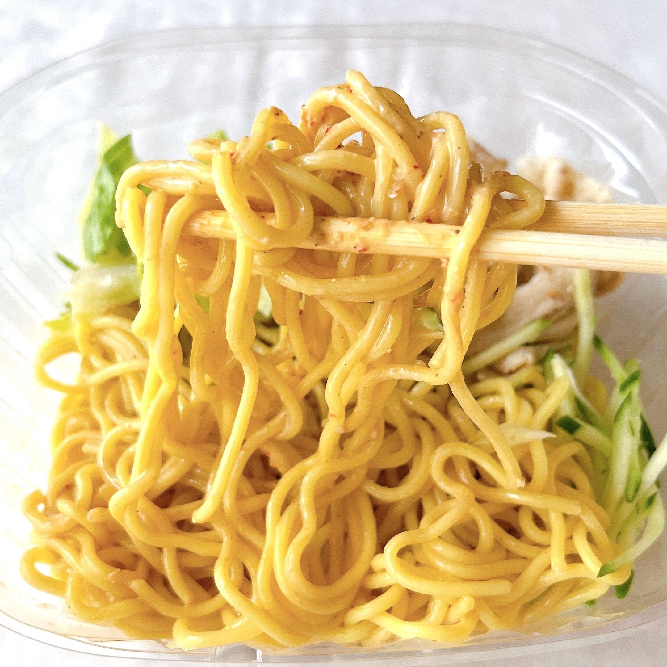 ローソンのオススメのフード「冷し中華（ごま）」