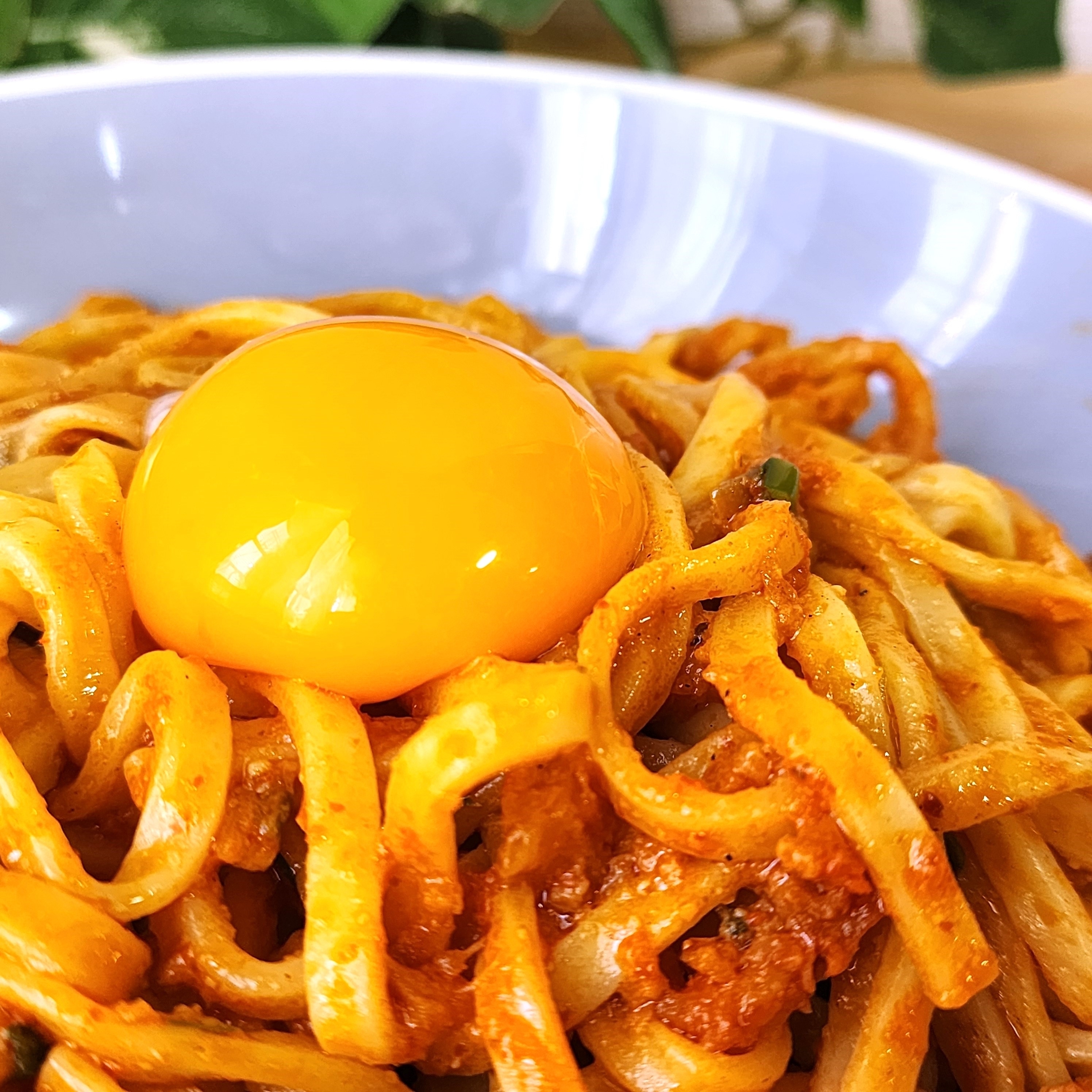 セブン-イレブンのおすすめ冷凍ラーメン「7P蒙古タンメン中本 汁なし麻辛麺」