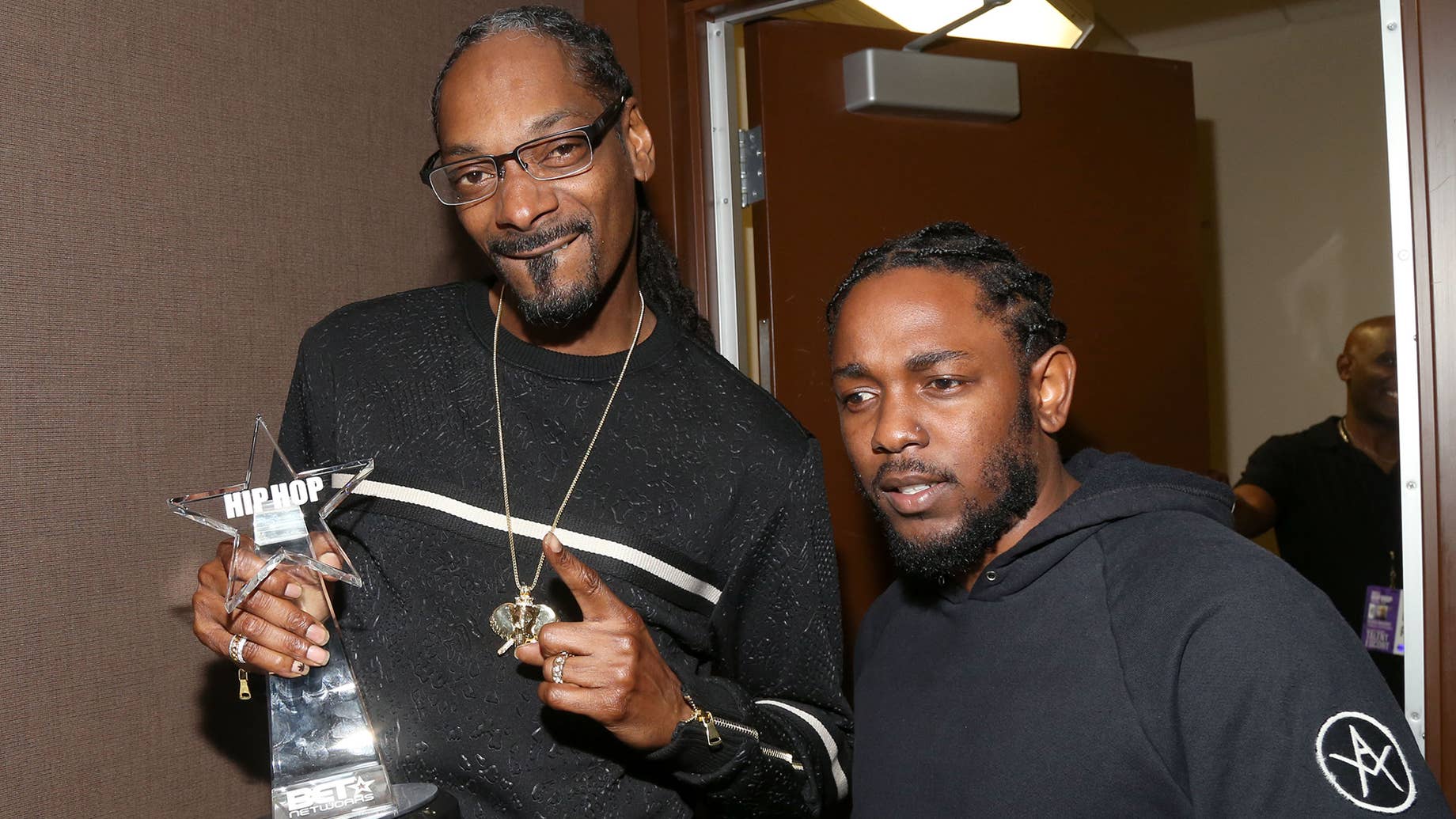 Snoop Dogg Crowns Kendrick Lamar ‘King of the West’ Complex