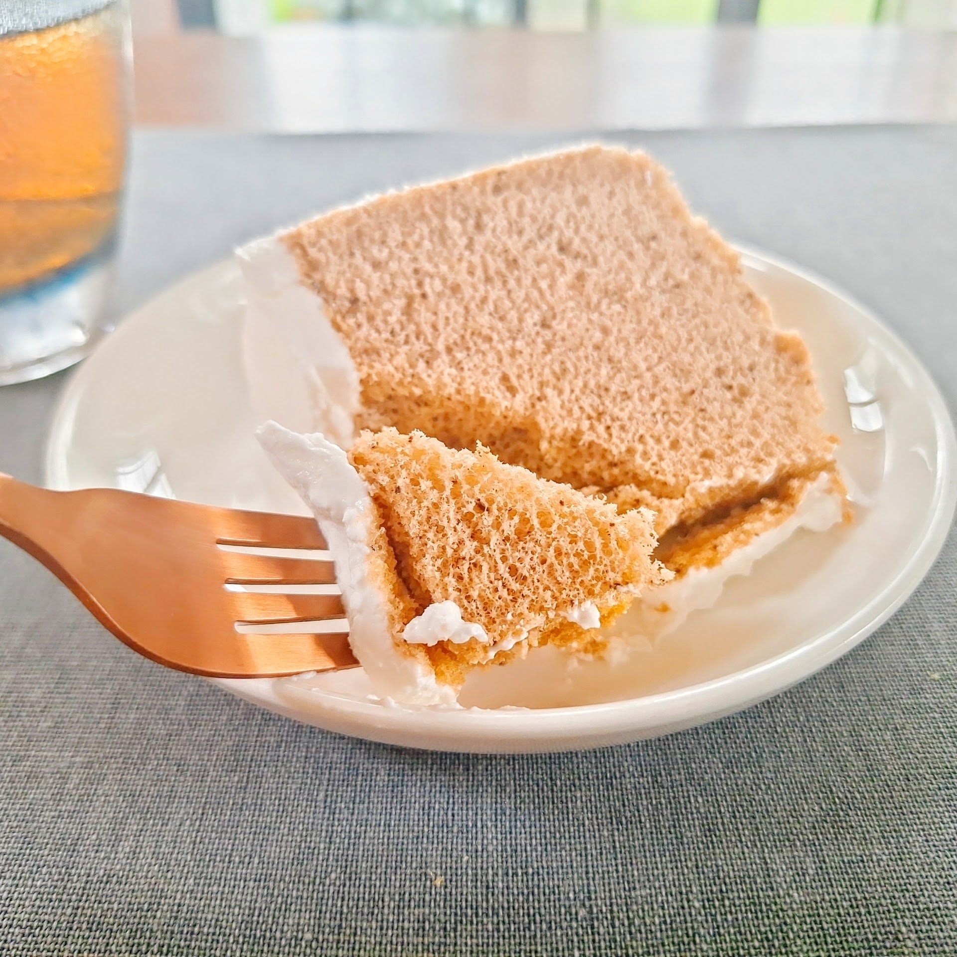 LAWSON（ローソン）のおすすめの冷凍スイーツ「紅茶シフォンケーキ」