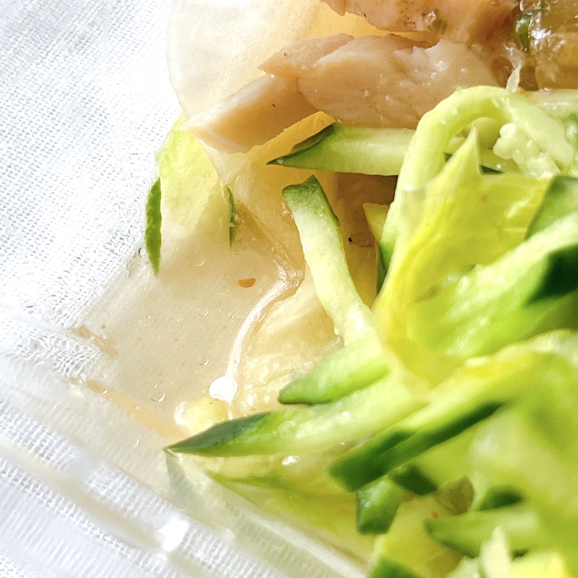 ローソンのオススメのサラダ「鶏の香味だれサラダ」