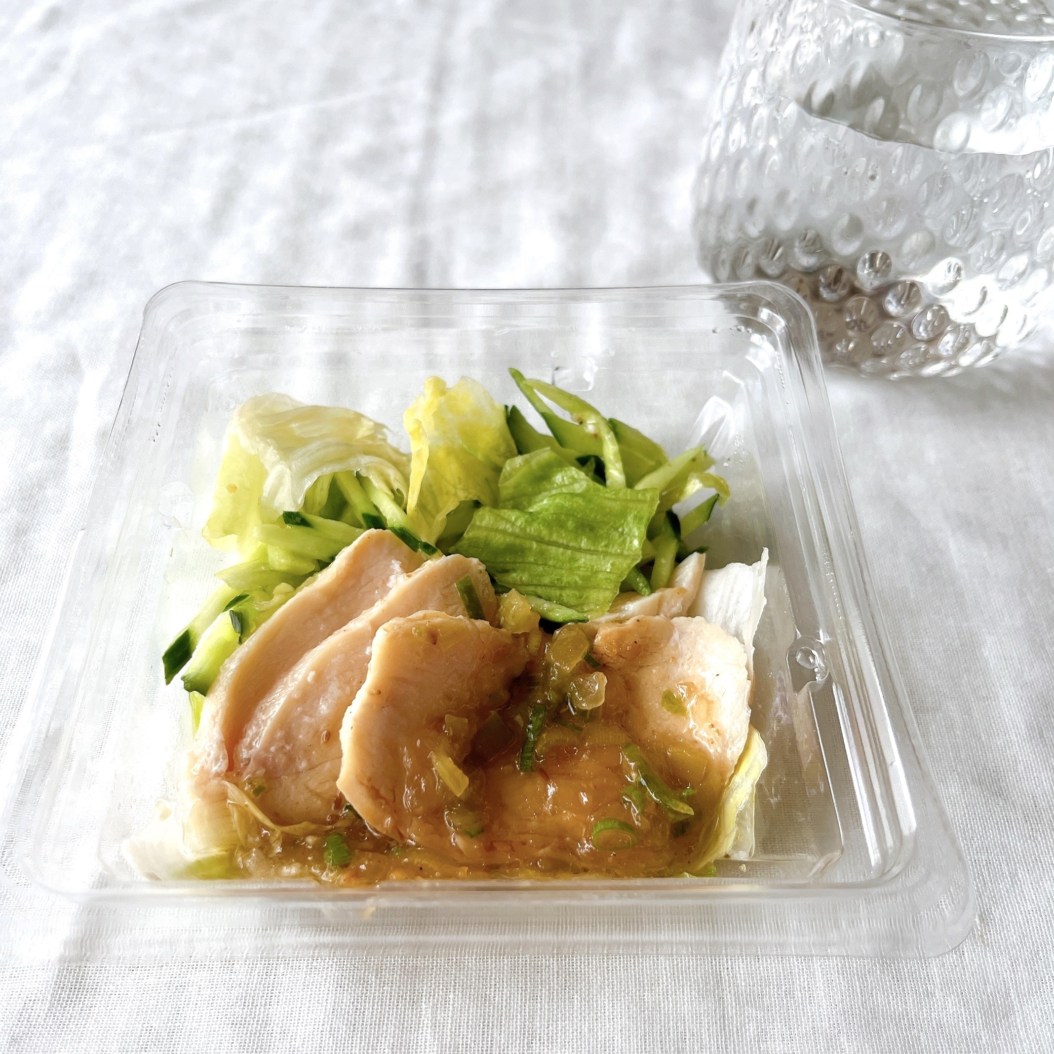 ローソンのオススメのサラダ「鶏の香味だれサラダ」