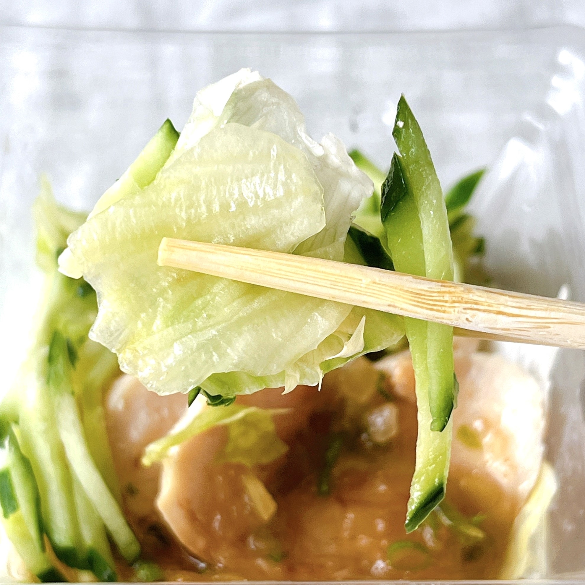 ローソンのオススメのサラダ「鶏の香味だれサラダ」