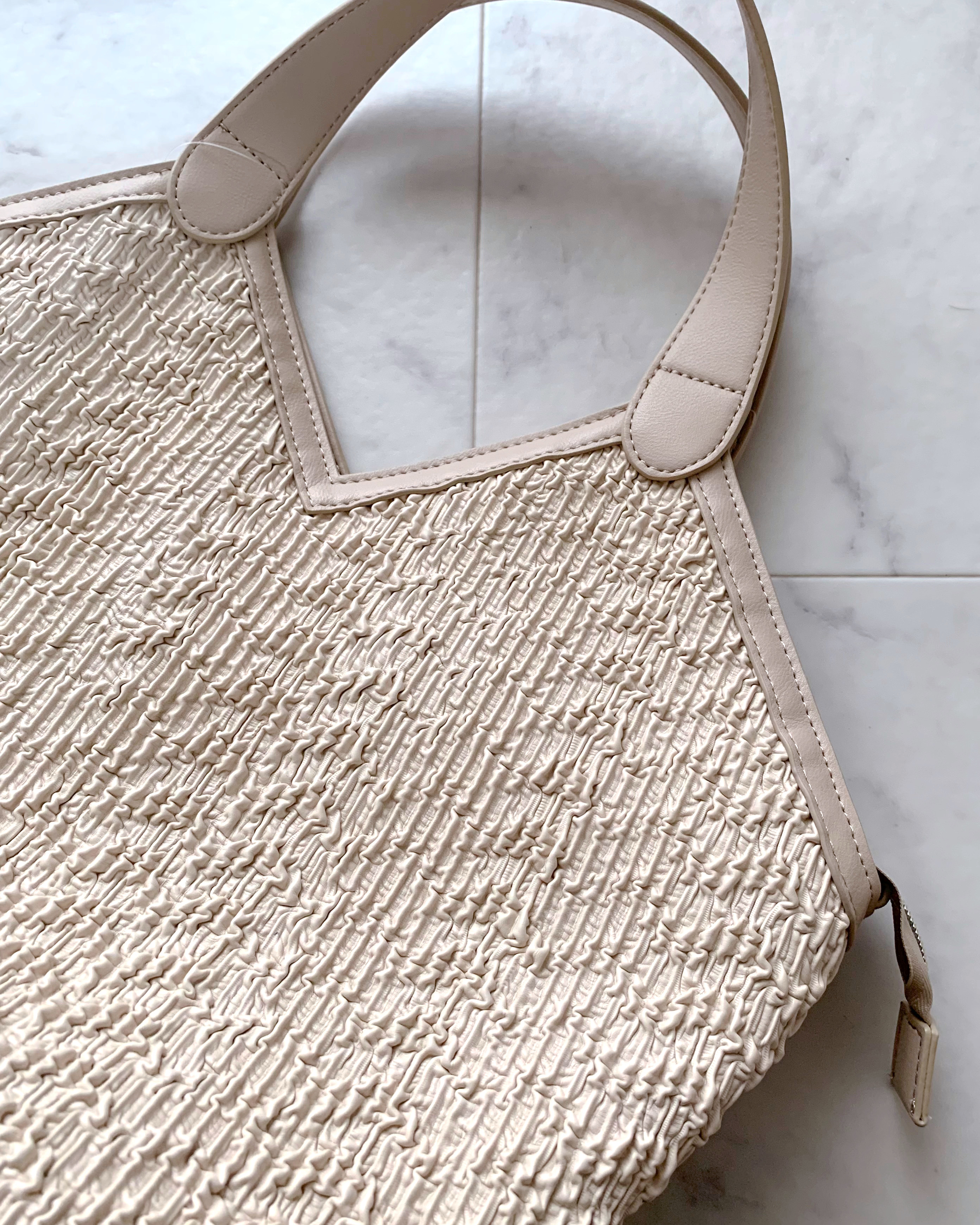 しまむらのおすすめファッションアイテム「YOエンボス2WAY」