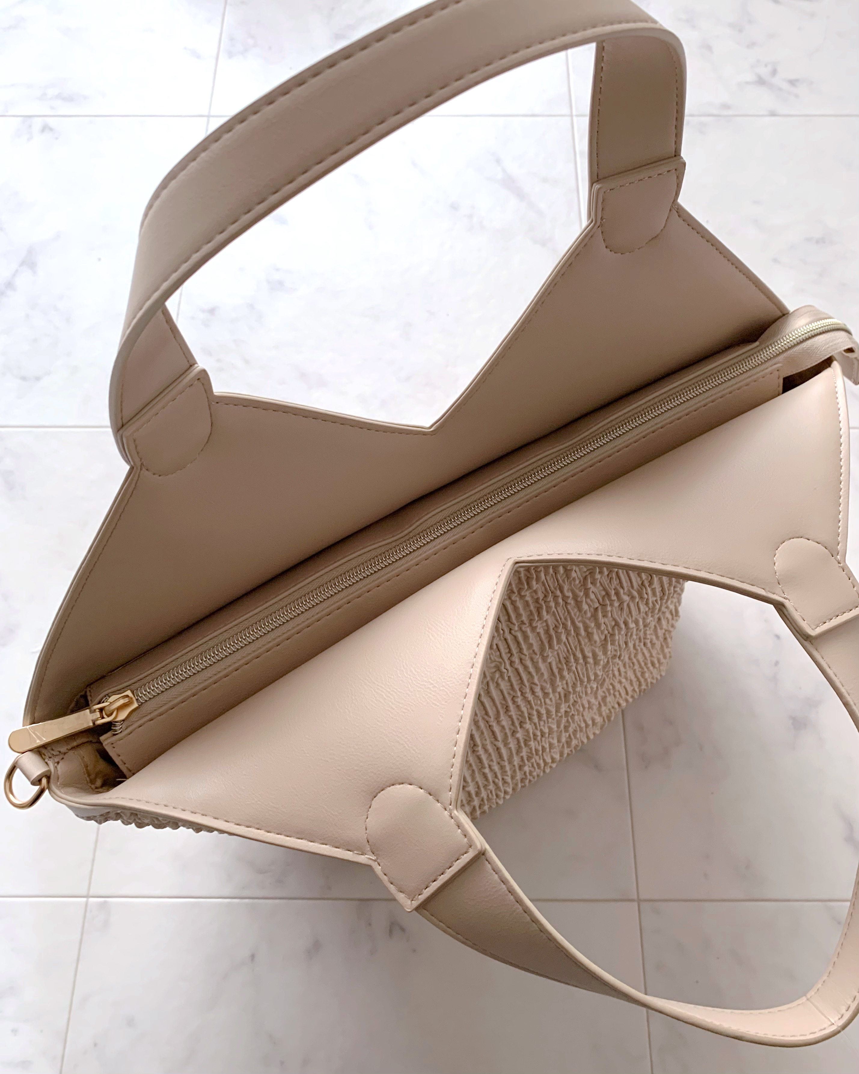 しまむらのおすすめファッションアイテム「YOエンボス2WAY」