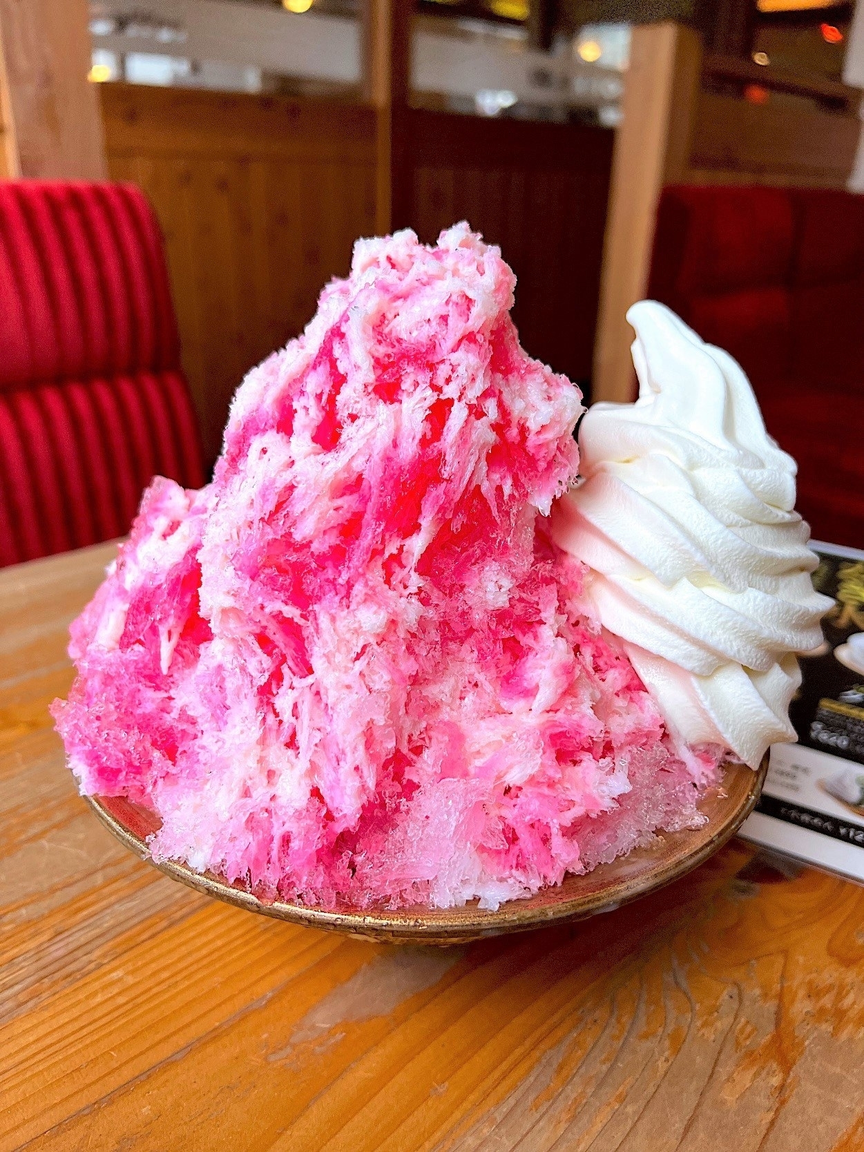 コメダ珈琲店のおすすめスイーツ「いちご氷」