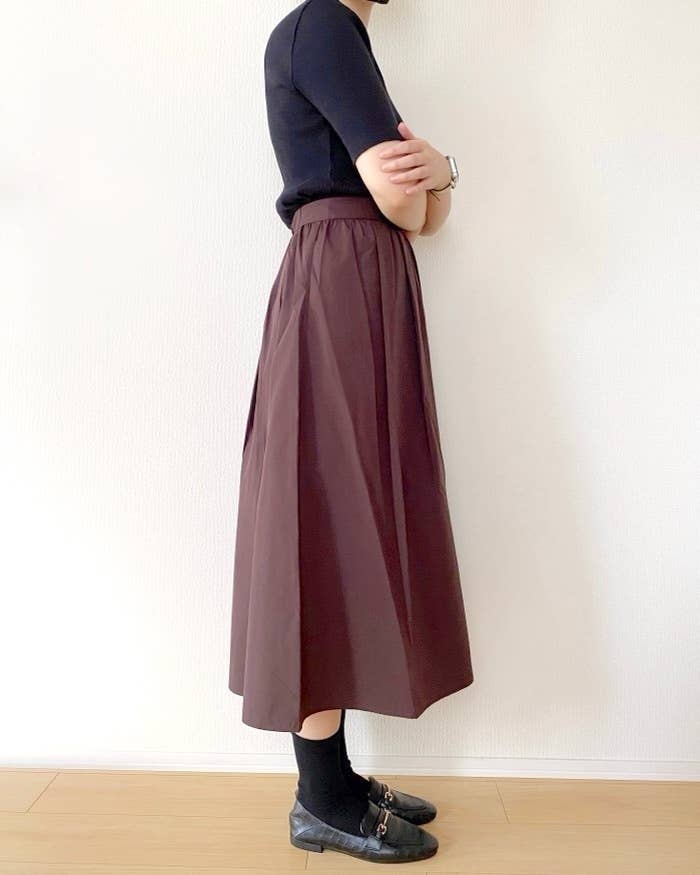 GU（ジーユー）のおすすめファッションアイテム「タックフレアスカートZ+E」