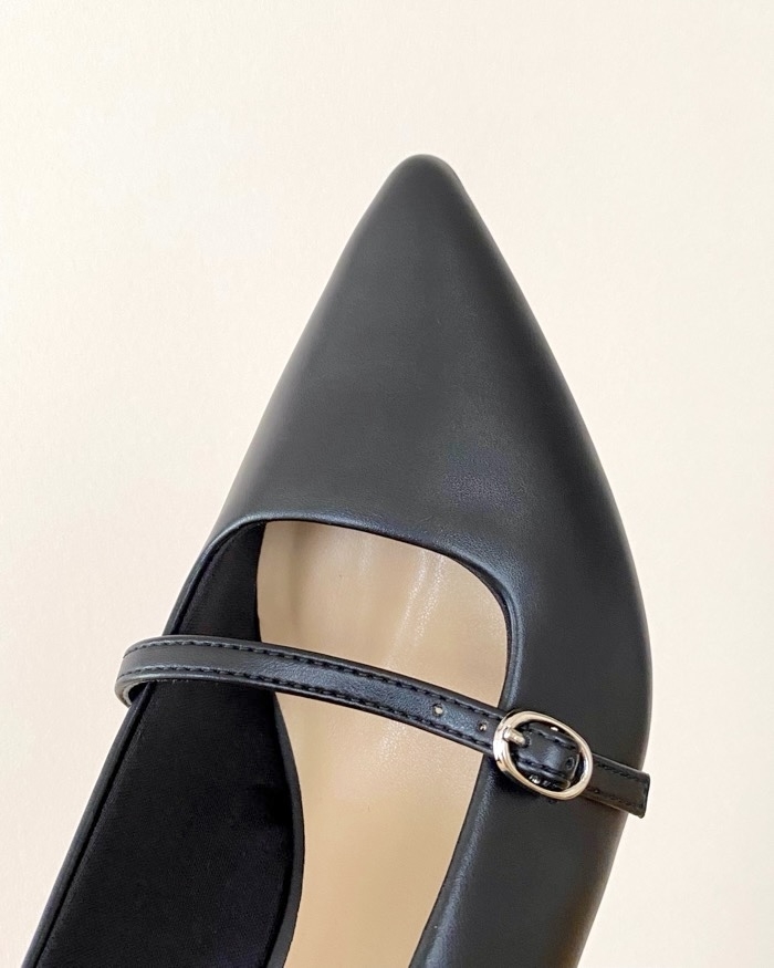 GU（ジーユー）のおすすめシューズ「バックベルトパンプス+E」