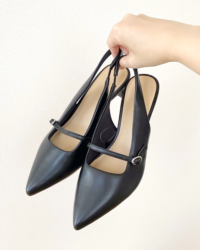 GU（ジーユー）のおすすめシューズ「バックベルトパンプス+E」