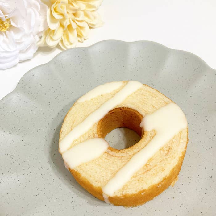 FamilyMart（ファミリーマート）のおすすめスイーツ「瀬戸内レモンのバウムクーヘン」