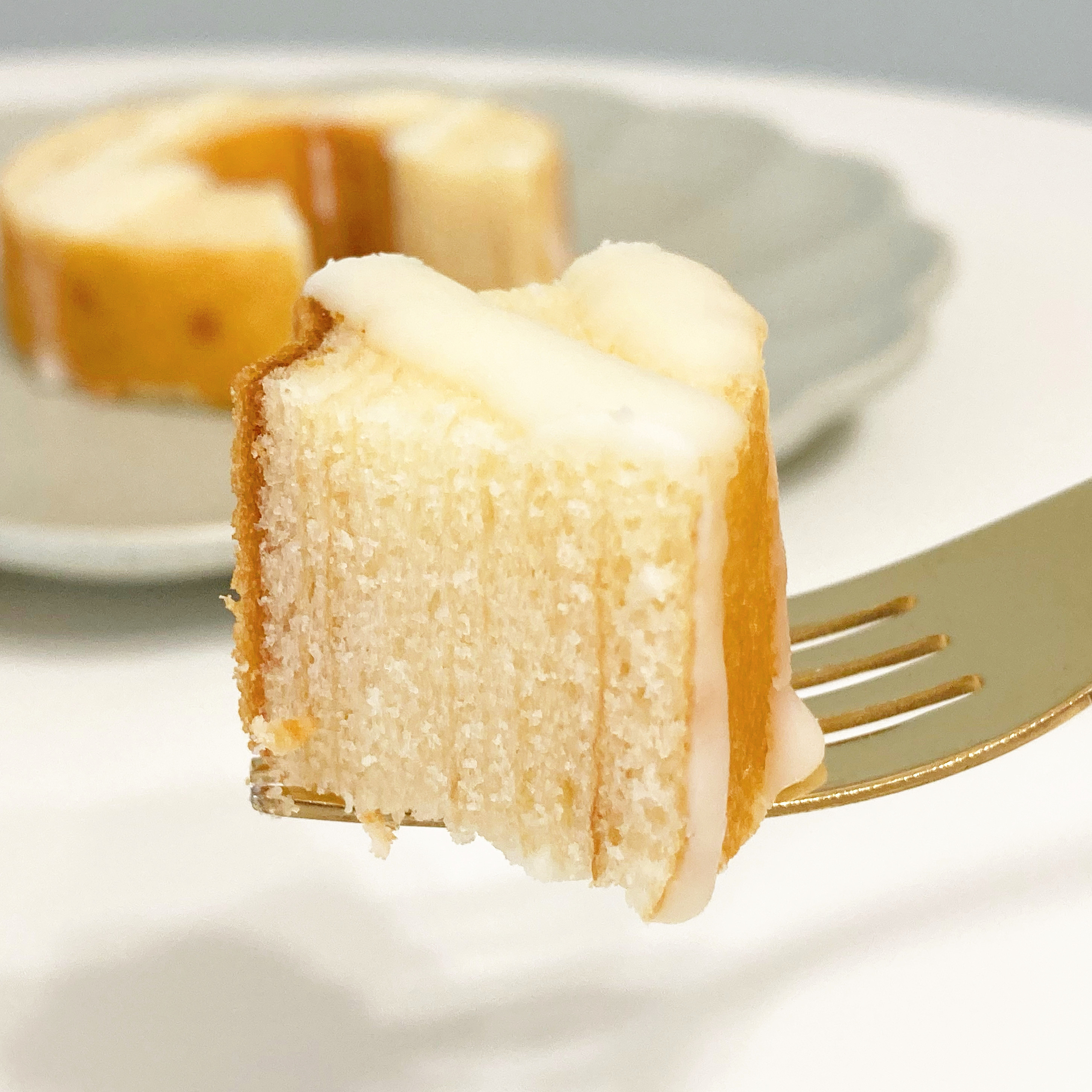 FamilyMart（ファミリーマート）のおすすめスイーツ「瀬戸内レモンのバウムクーヘン」