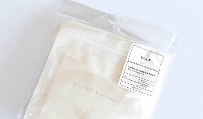 3COINS(スリーコインズ)のおすすめグッズ「保冷ジェル保存袋3枚セット/KITINTO」