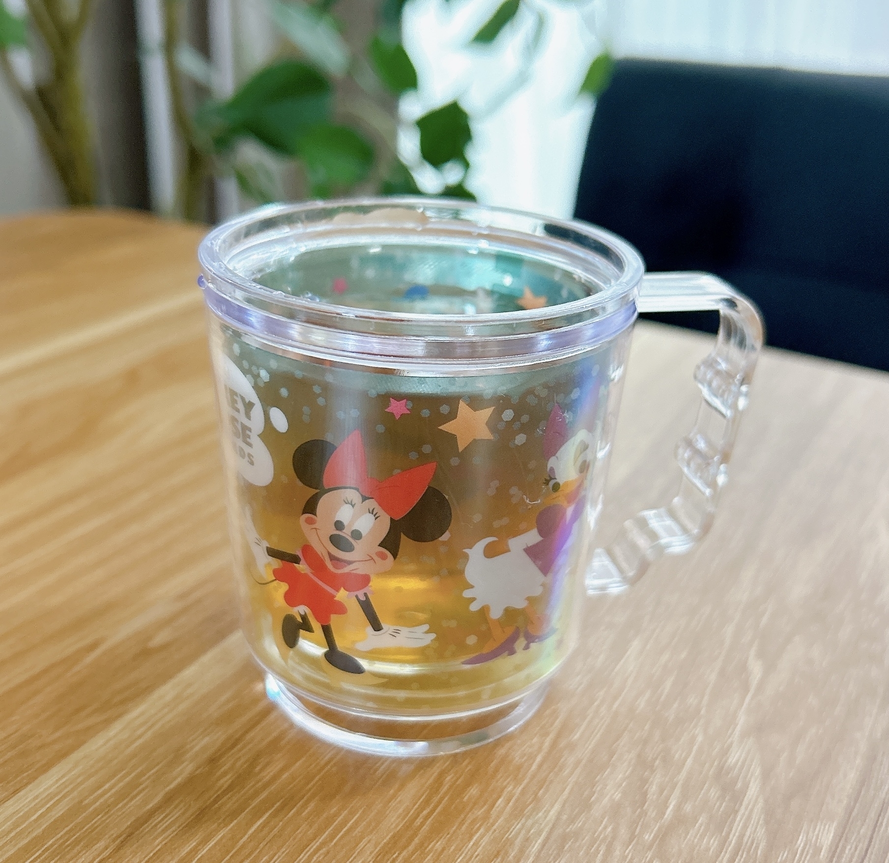 Seria（セリア）のおすすめディズニーグッズ「プリントフィルム入りマグカップ スタッキングタイプ／ミッキー＆フレンズ／カラフル」