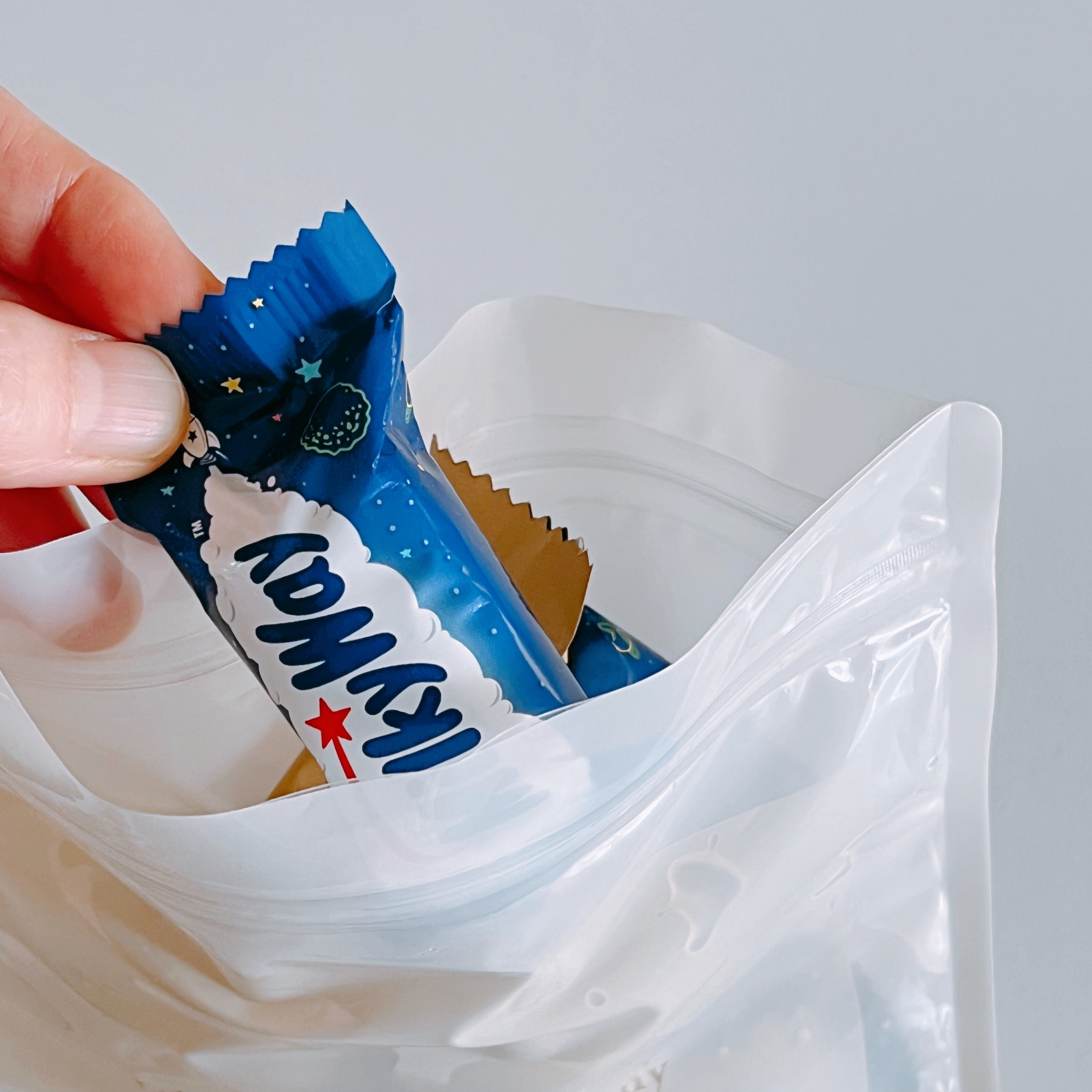 3COINS(スリーコインズ)のおすすめグッズ「保冷ジェル保存袋3枚セット/KITINTO」