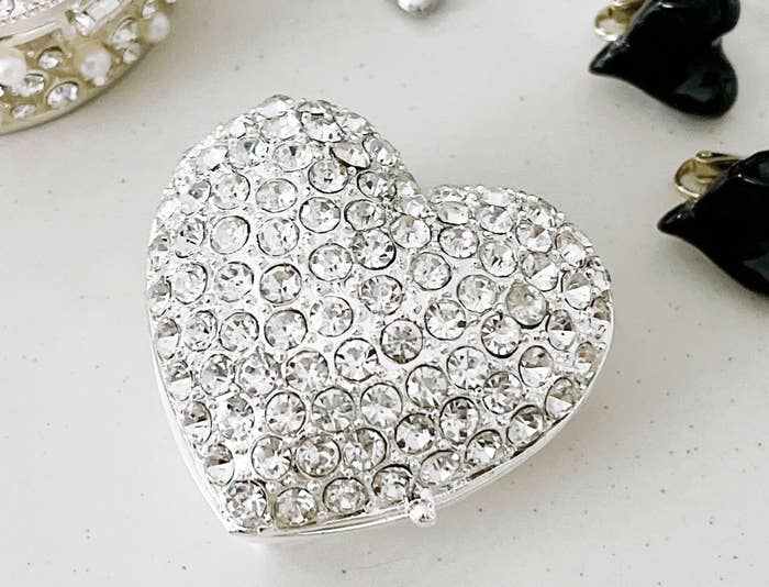 フランフランのオススメのグッズ「ハートケース S サリー ラインストーン」