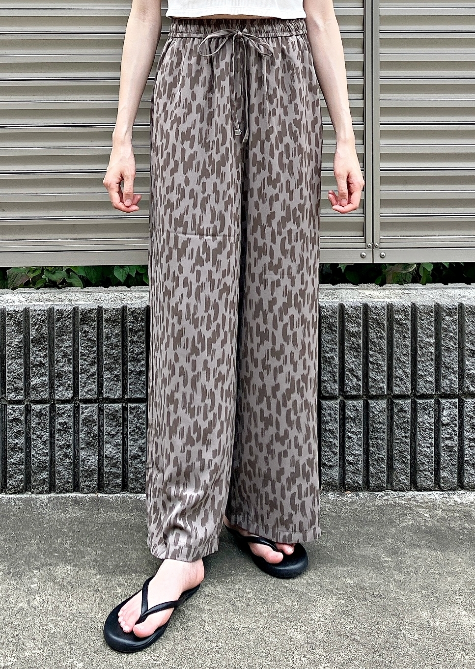 Honeys（ハニーズ）のおすすめパンツ「総柄イージーパンツ」