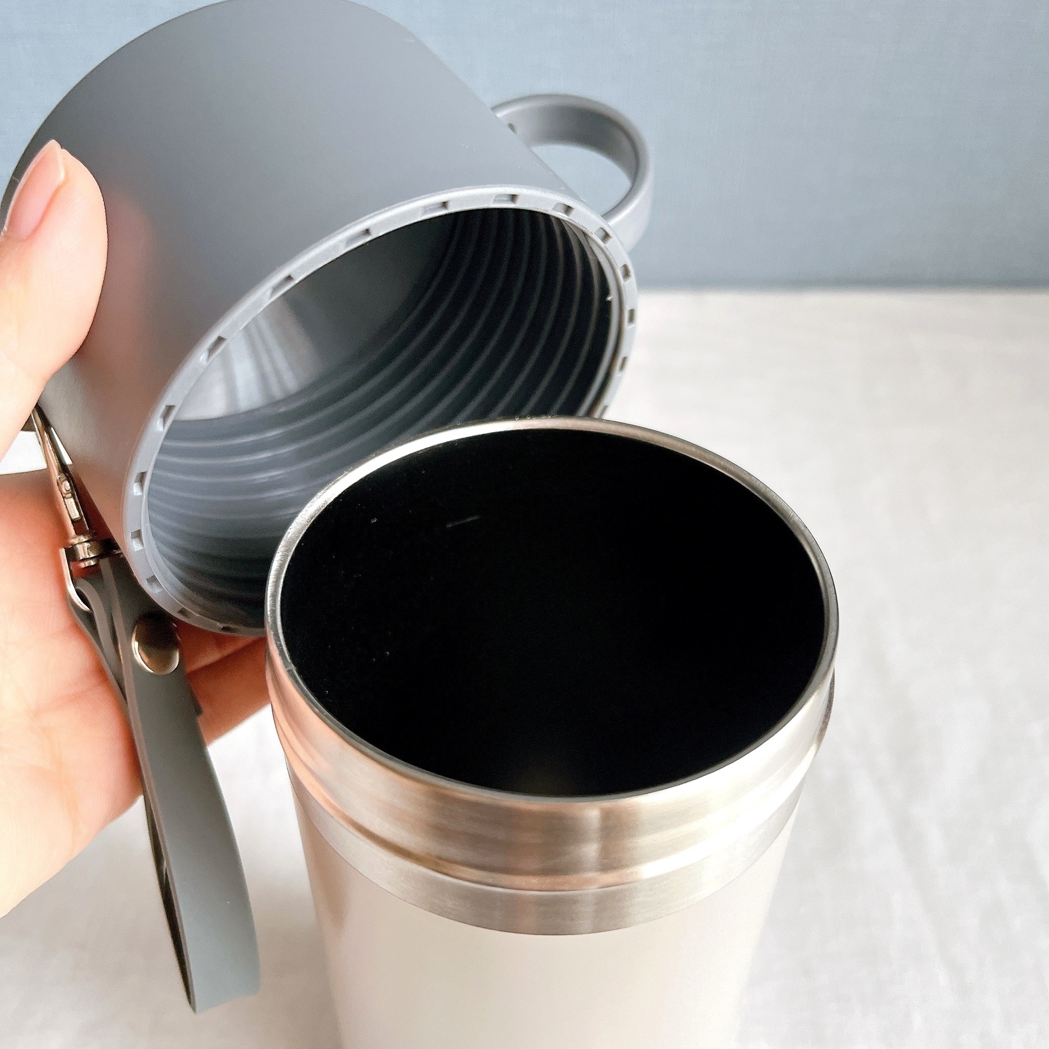 3COINS(スリーコインズ)のおすすめグッズ「WEB限定ペットボトルクーラー/KITINTO」