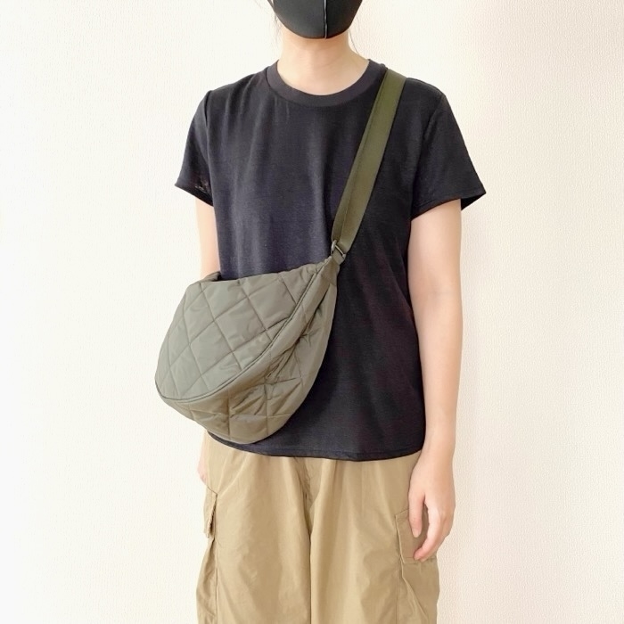 UNIQLO（ユニクロ）のおすすめファッションアイテム「ラウンドミニショルダーバッグ」