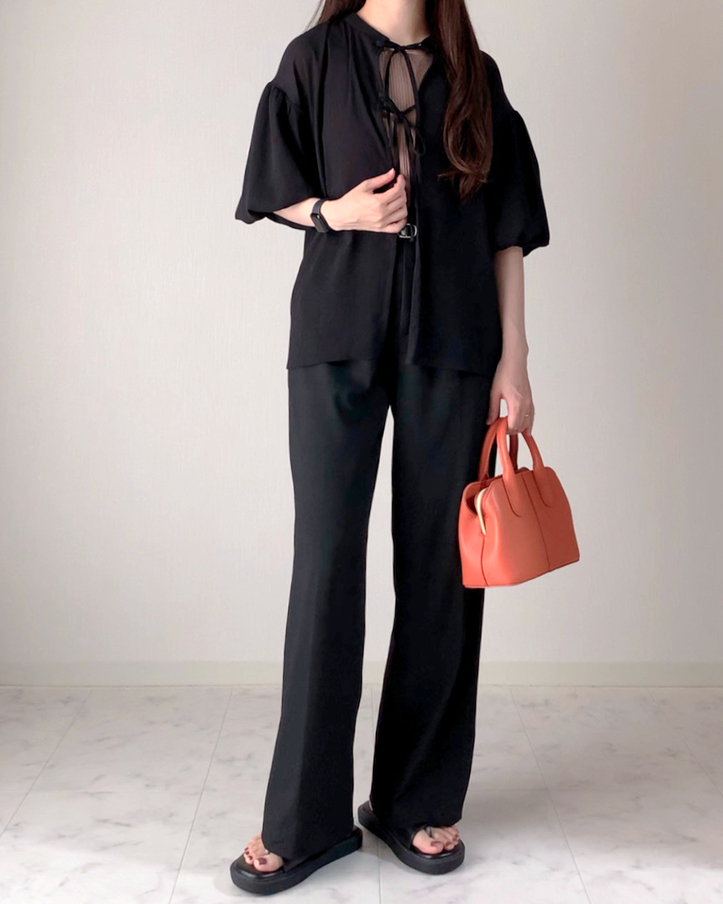 しまむらのおすすめファッションアイテム「KOKバルーンスリーブBL」のコーディネート