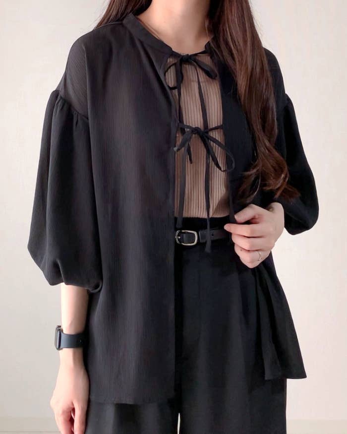 しまむらのおすすめファッションアイテム「KOKバルーンスリーブBL」